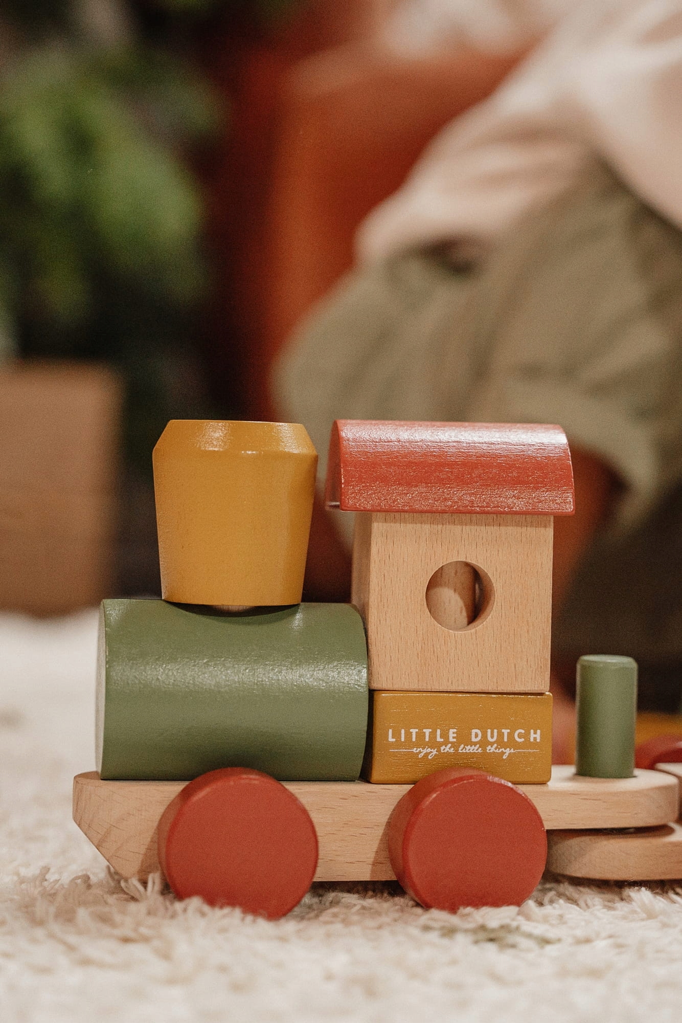 DREWNIANY POCIĄG ŚWIĄTECZNY X-MAS FSC LITTLE DUTCH Wysokość produktu 11 cm