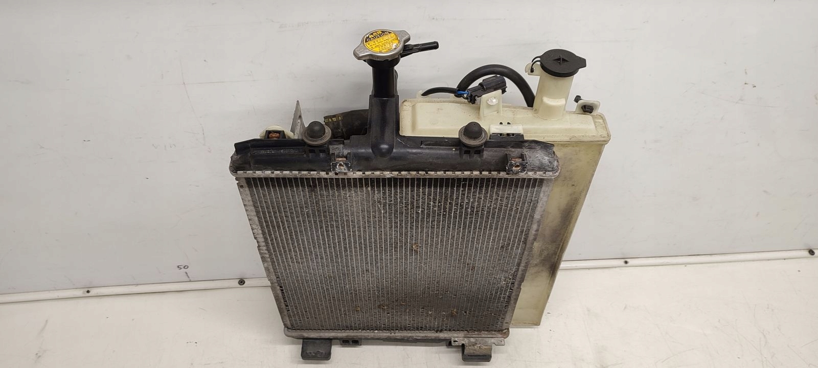 chladič vody ventilátor Toyota Aygo 1,0