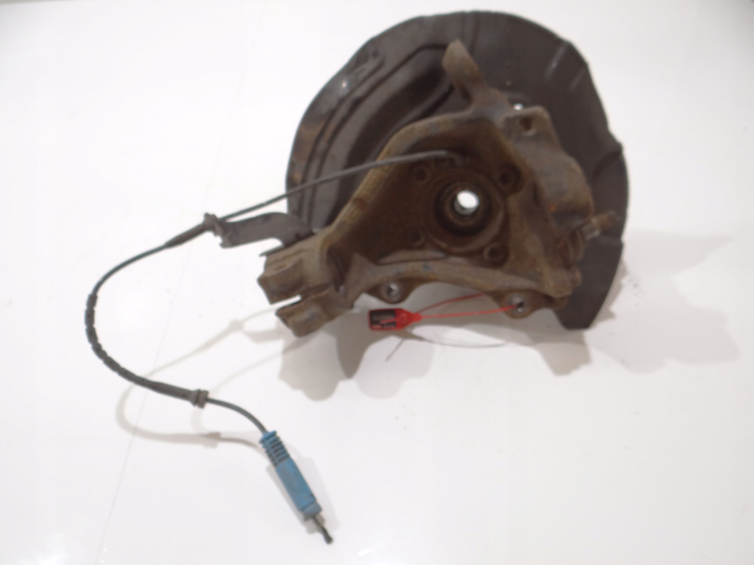 čepu otoč levá přední předek BMW X1 E84 N47 OE 6788699 (16368780)