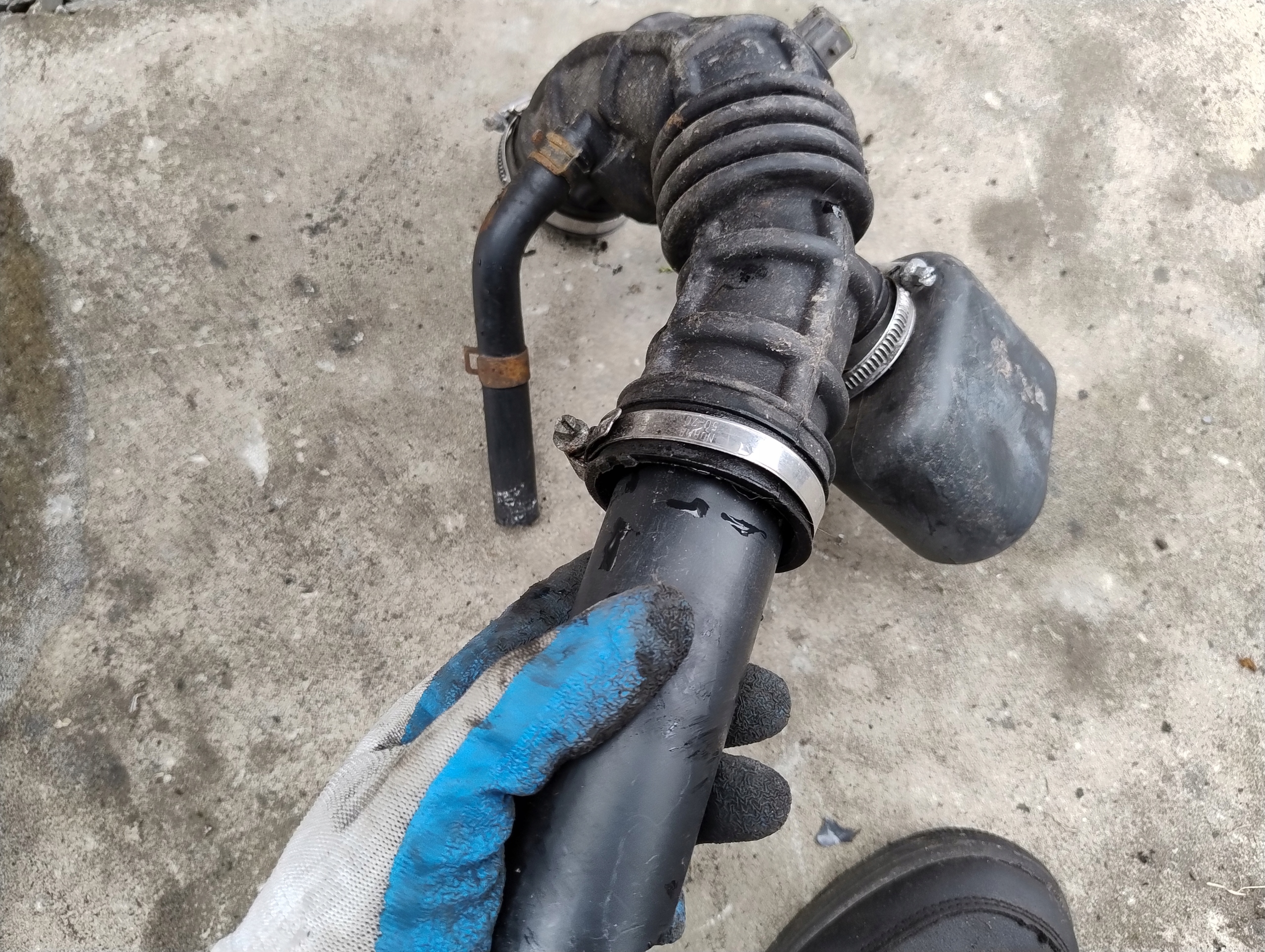 pipe wiring air Chevrolet 95479322