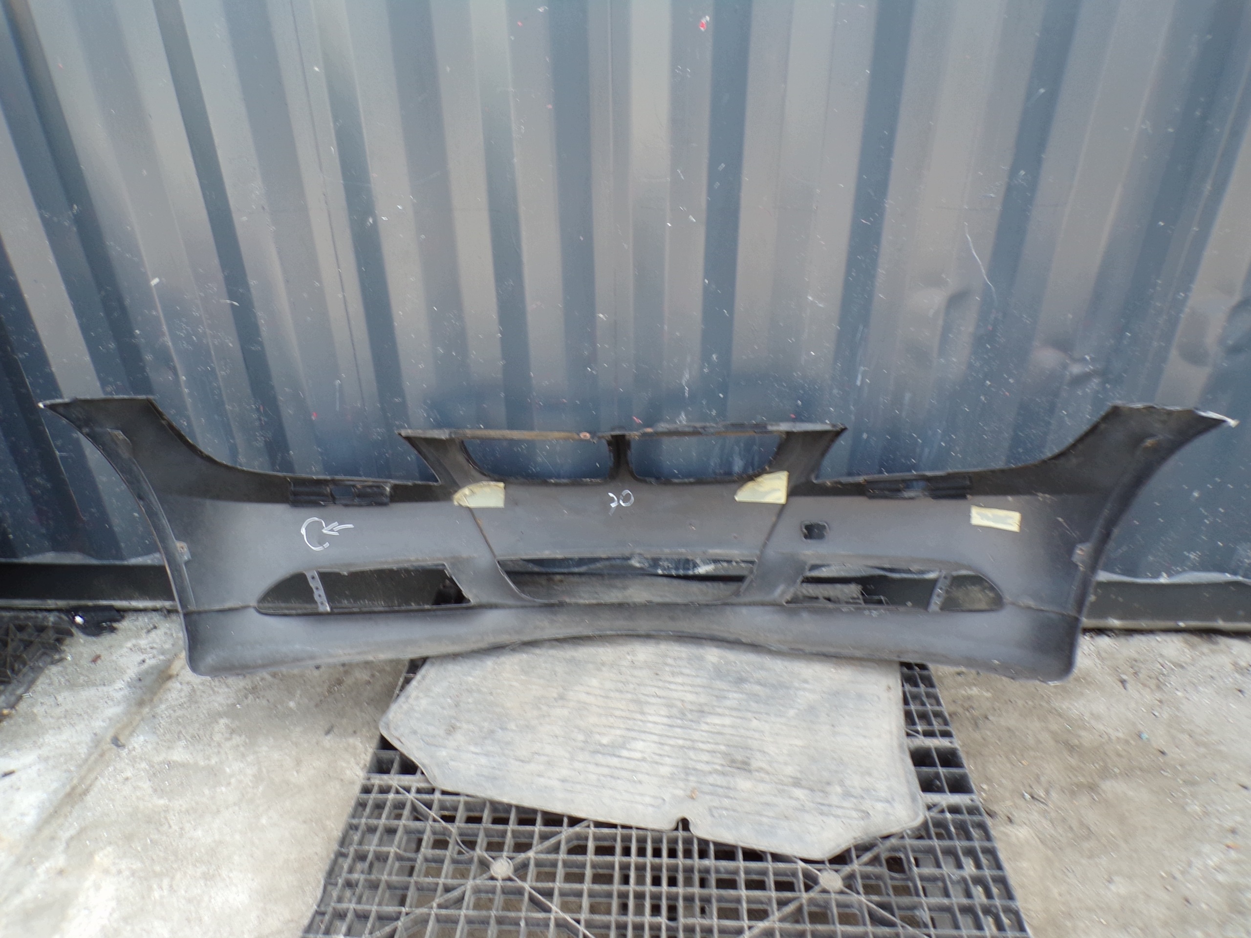 front bumper front BMW E90 / E91 washers (R1)
