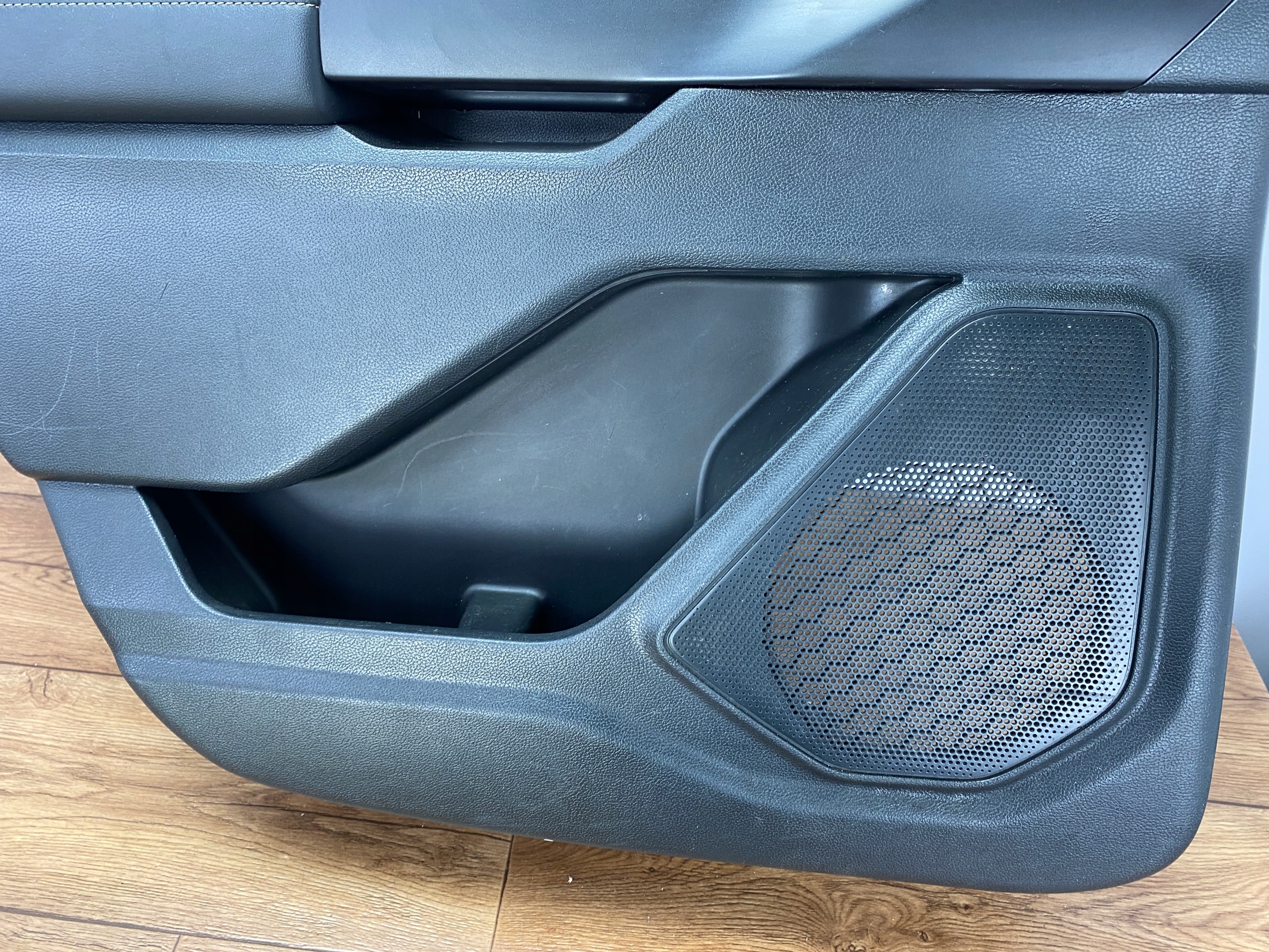 side door left rear part Ford Explorer VI 2020+ USA