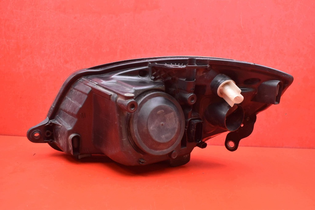 REFLEKTOR right light front lens EU 247832-00 SKODA ROOMSTER 06-10