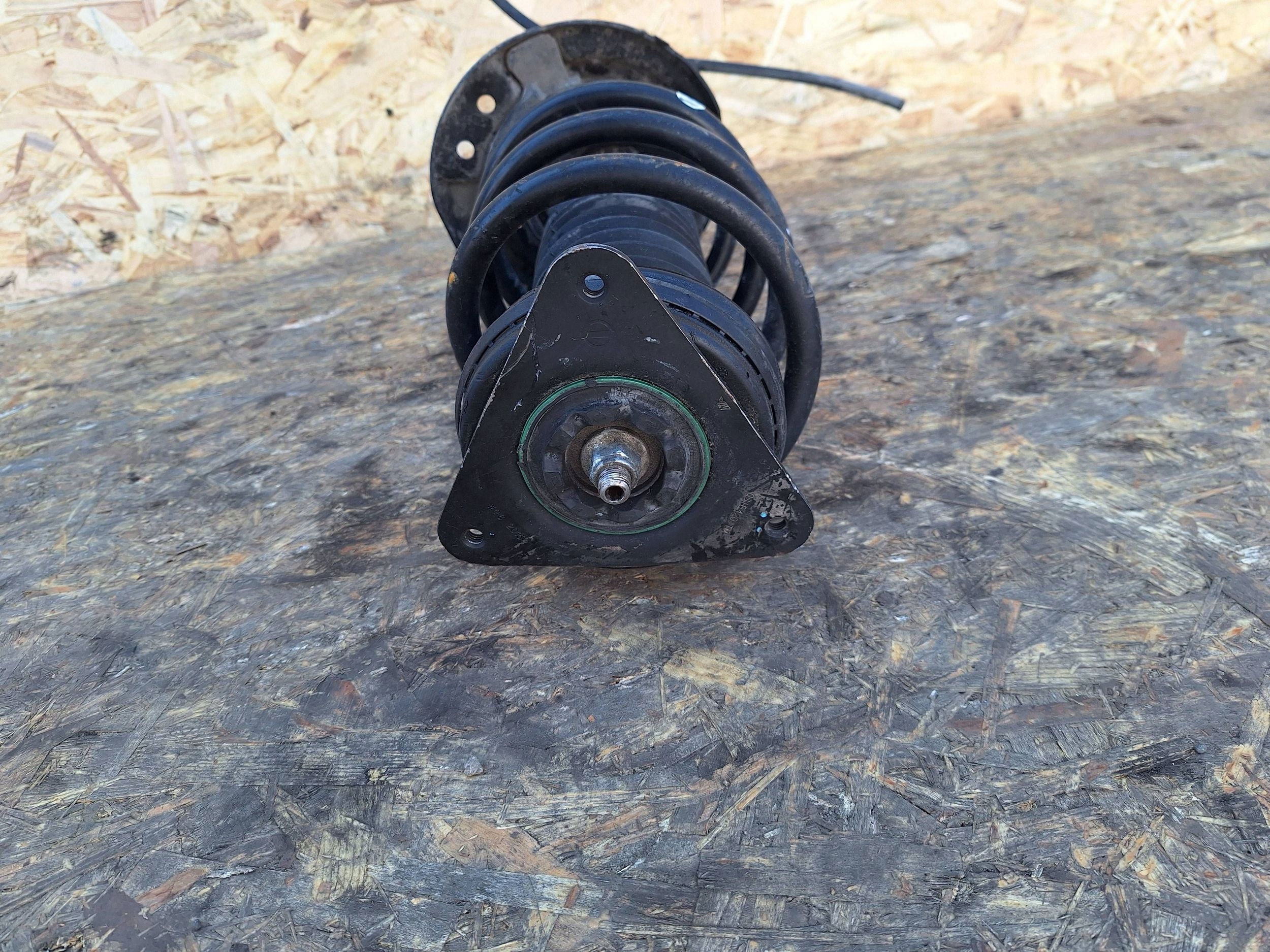 shock absorber left front NISSAN X-TRAIL T32 13-21 54303-4CB1E