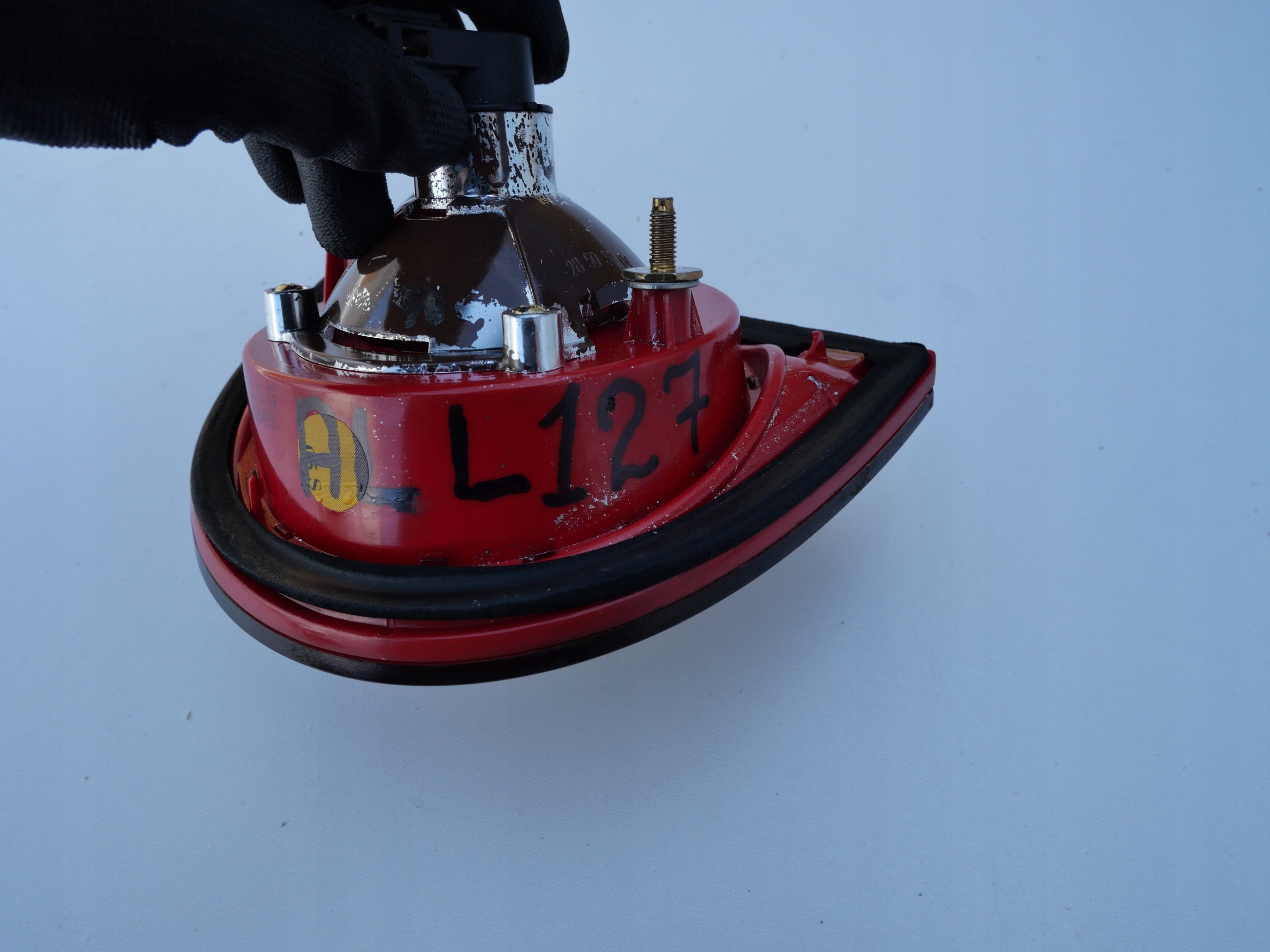 VW GOLF V 5 light rear left to the bonnet 1K6945093E