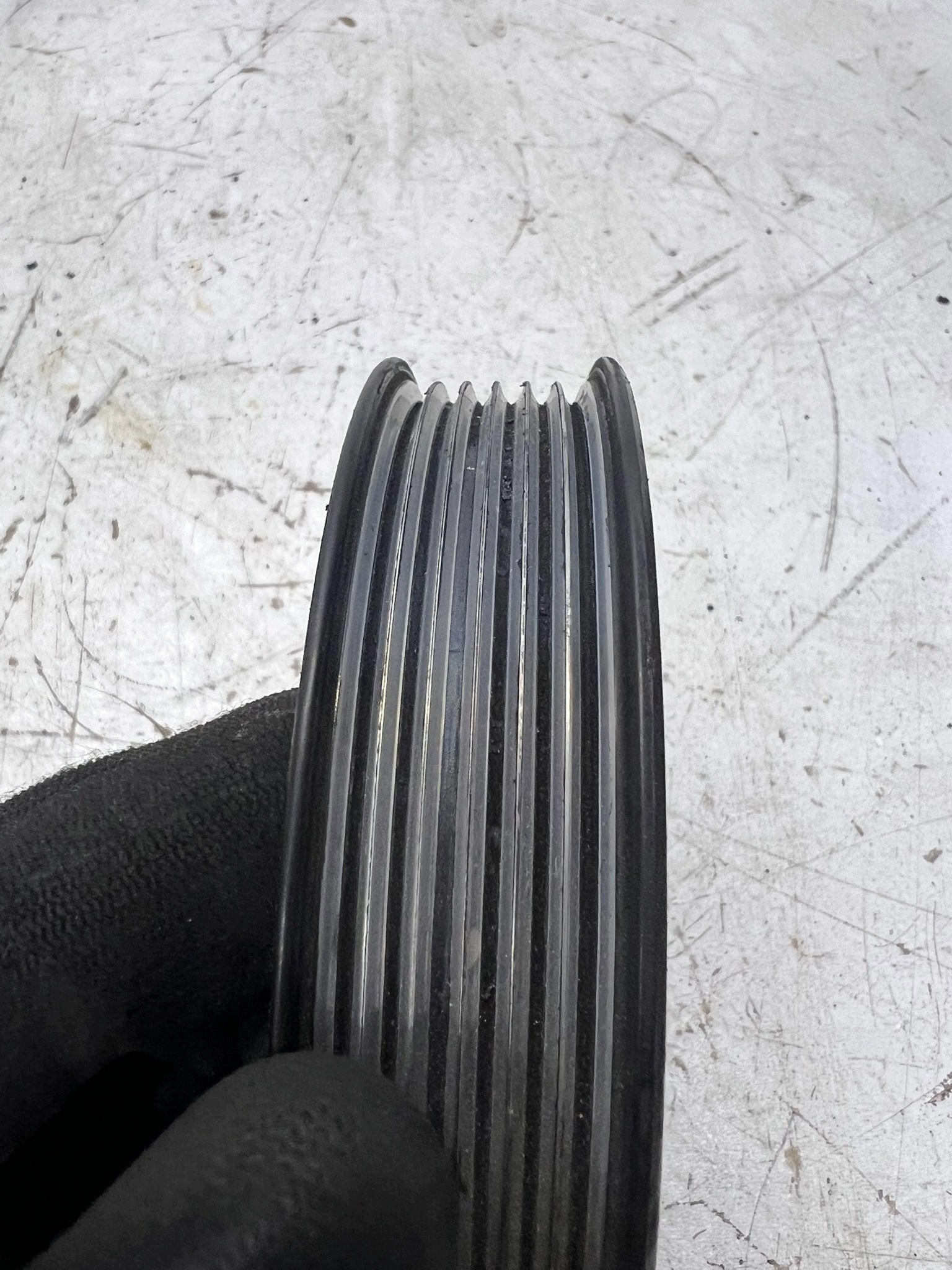 roue pompe d’eau AUDI 3.0 TDI 059121031L