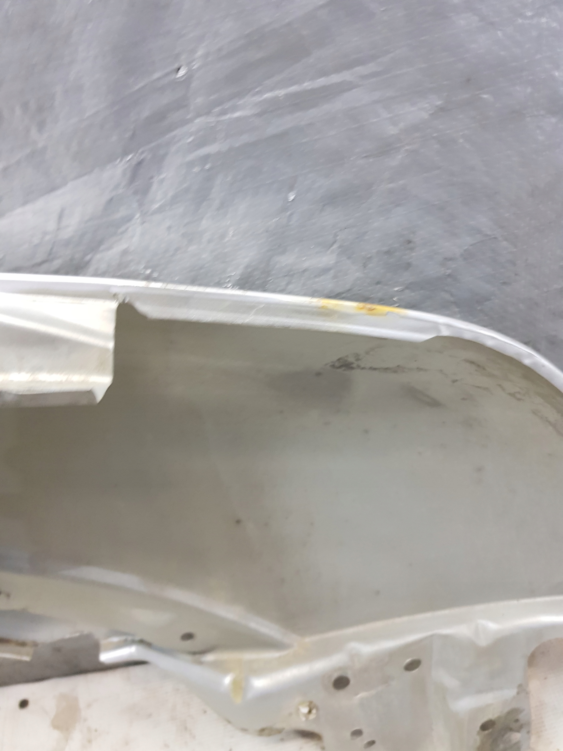 fender FORD TOURNEO MK1 left front SREBRNY