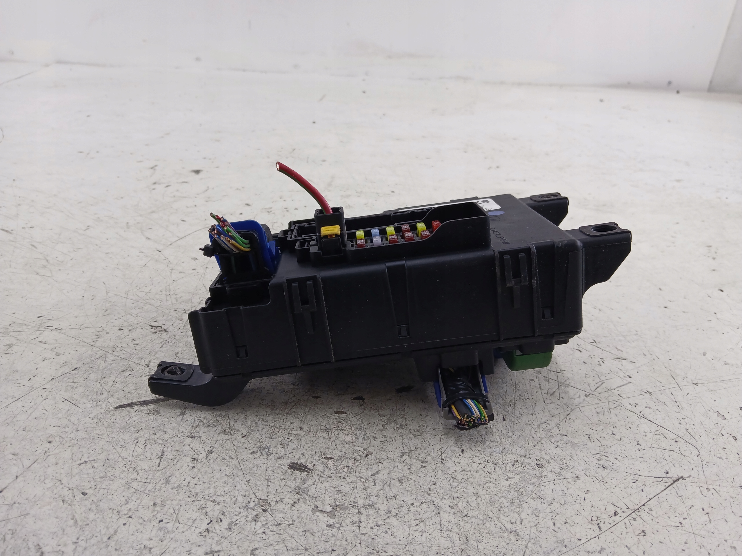OPEL CORSA D Module fusibles 13142241
