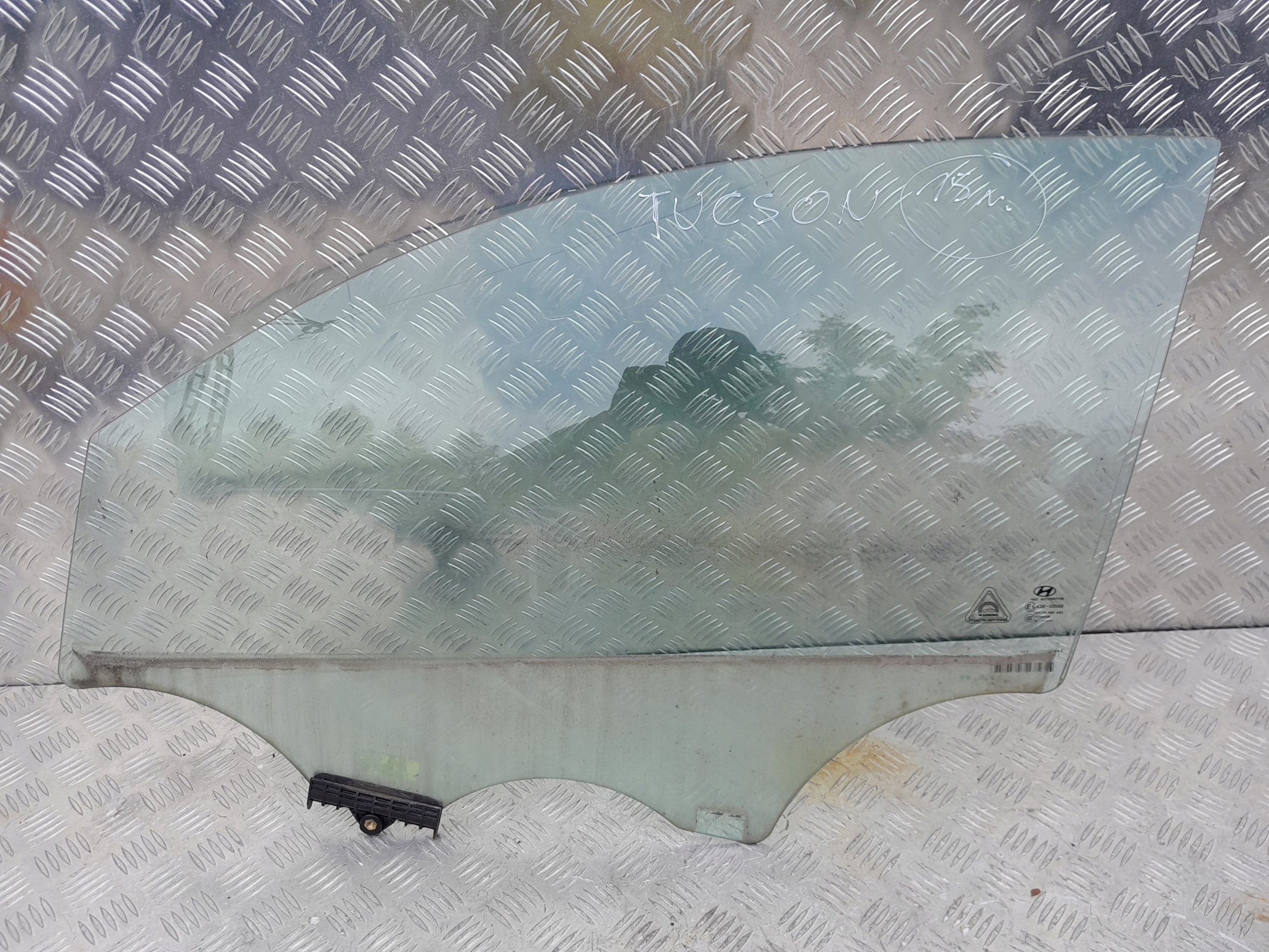 DANYCH175 - СКЛО ДВЕРЕЙ ПЕРЕДНЄ ПЕРЕДНЄ ЛІВЕ HYUNDAI TUCSON III