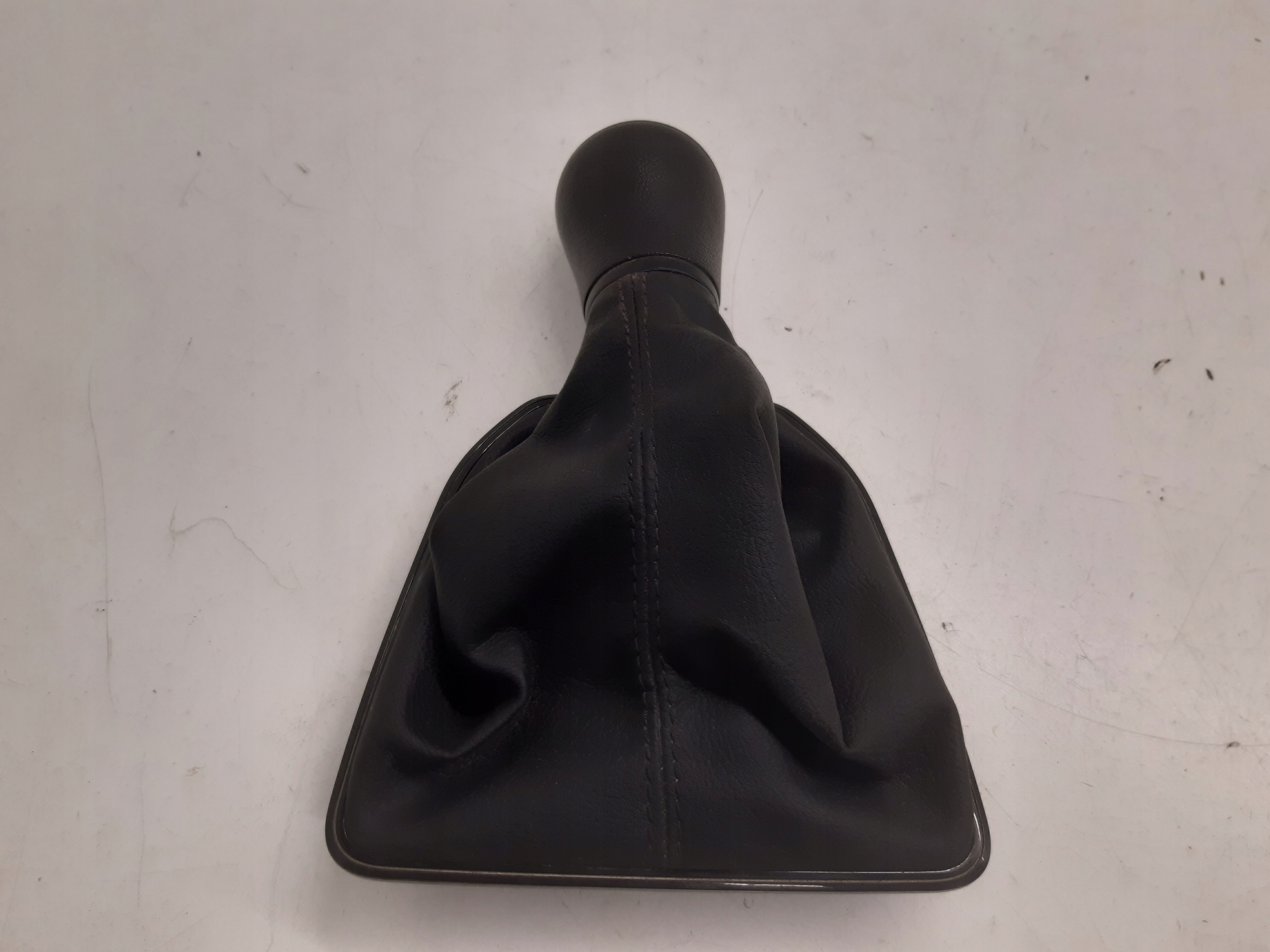 knob sleeve 2K0711113N VW Caddy 2K5 1,2 TSI