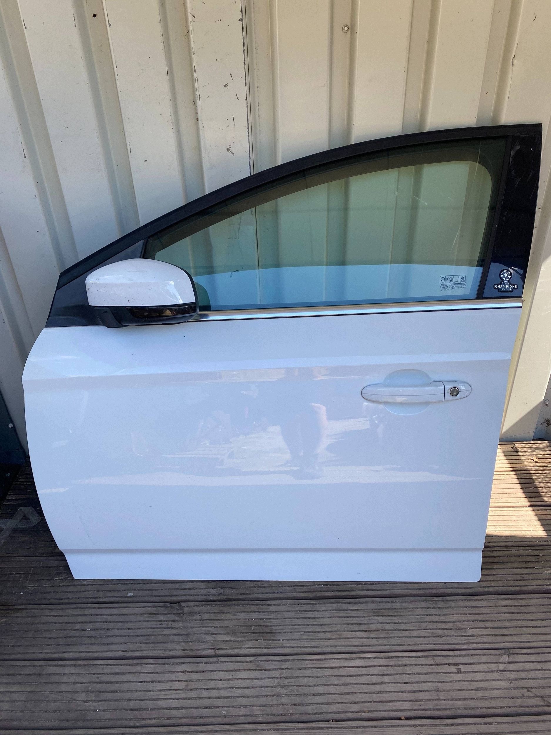 FORD MONDEO MK4 LIFT complete door left front front F6 BIALY