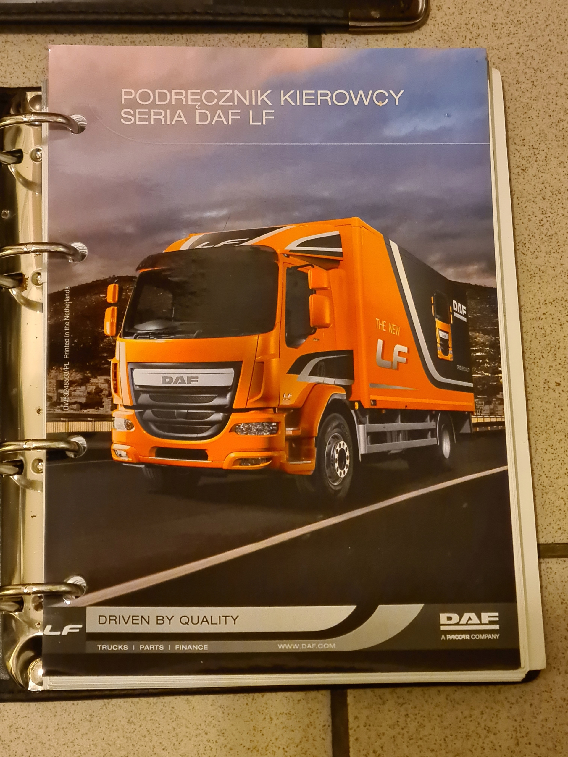 Керівництво по експлуатації DAF LF + чохол, RU 2018