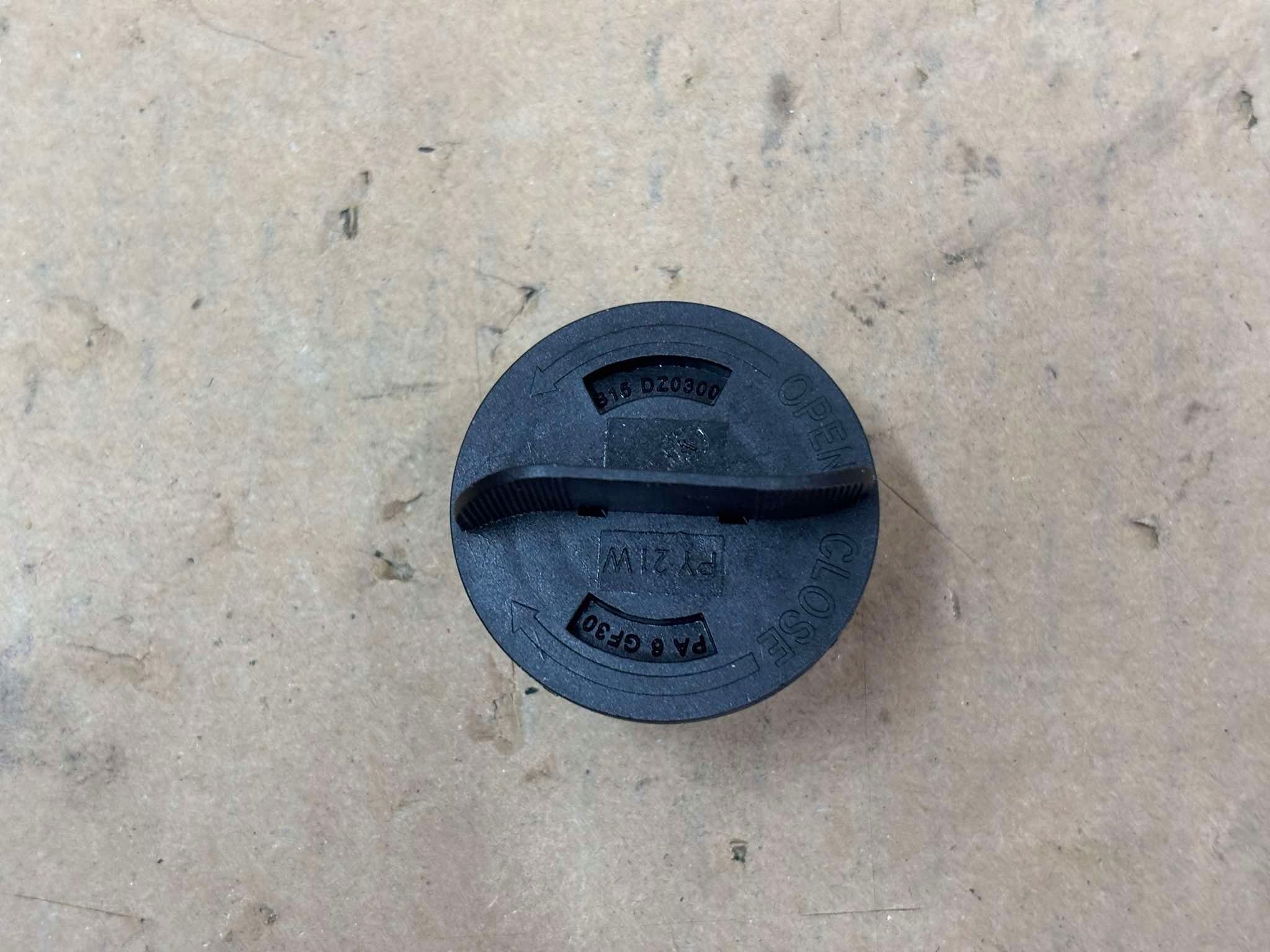 bracket ZAROWKI indicators VW CADDY 2K0953123