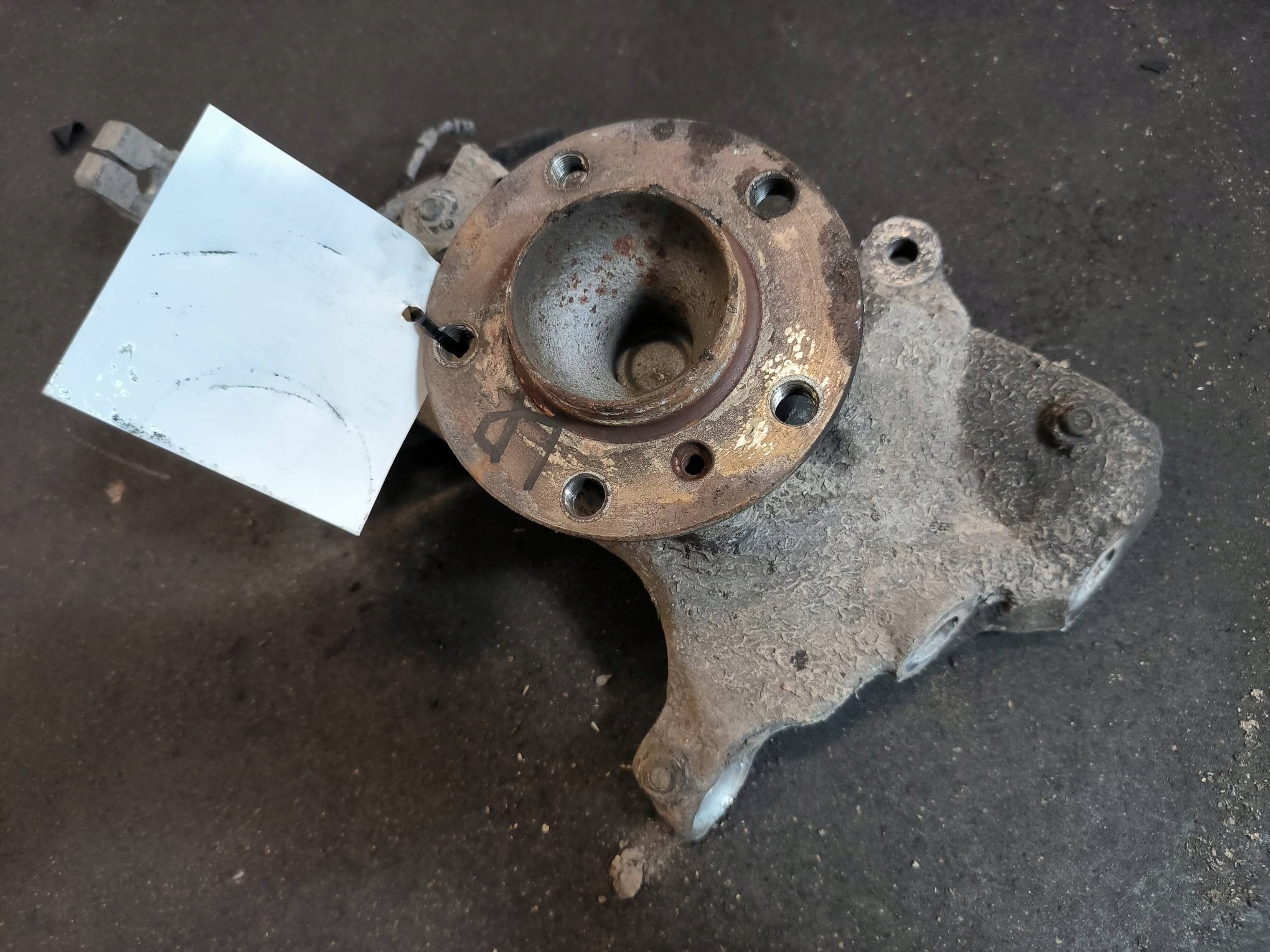 otoč levá předek 3.0 D BMW F01 730D