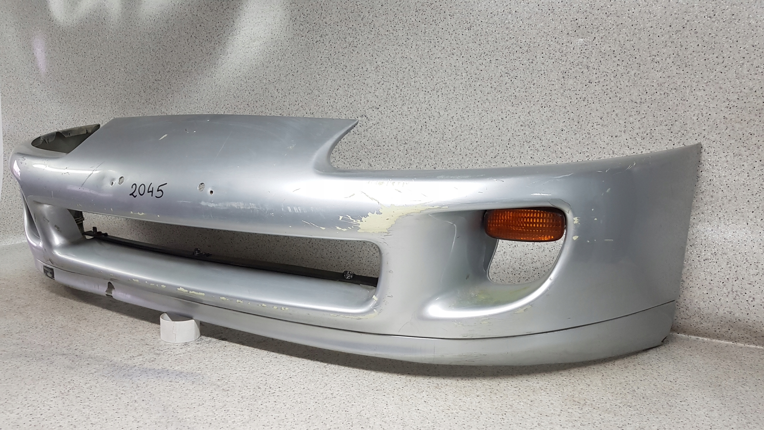 TOYOTA SUPRA MK4 1992 - nárazník předek 2045