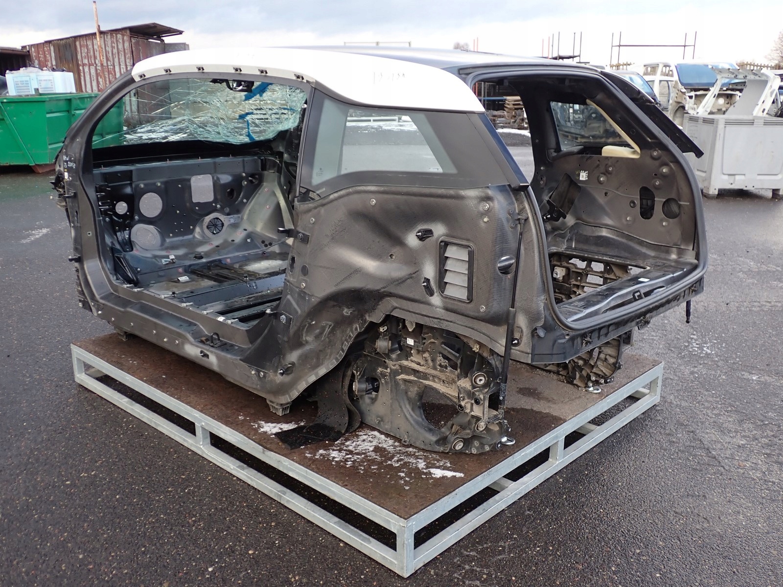 BMW I3 L01 КУЗОВЩИНА ЧЕТВЕРТЬ КРИША ЗАД. ЗАД