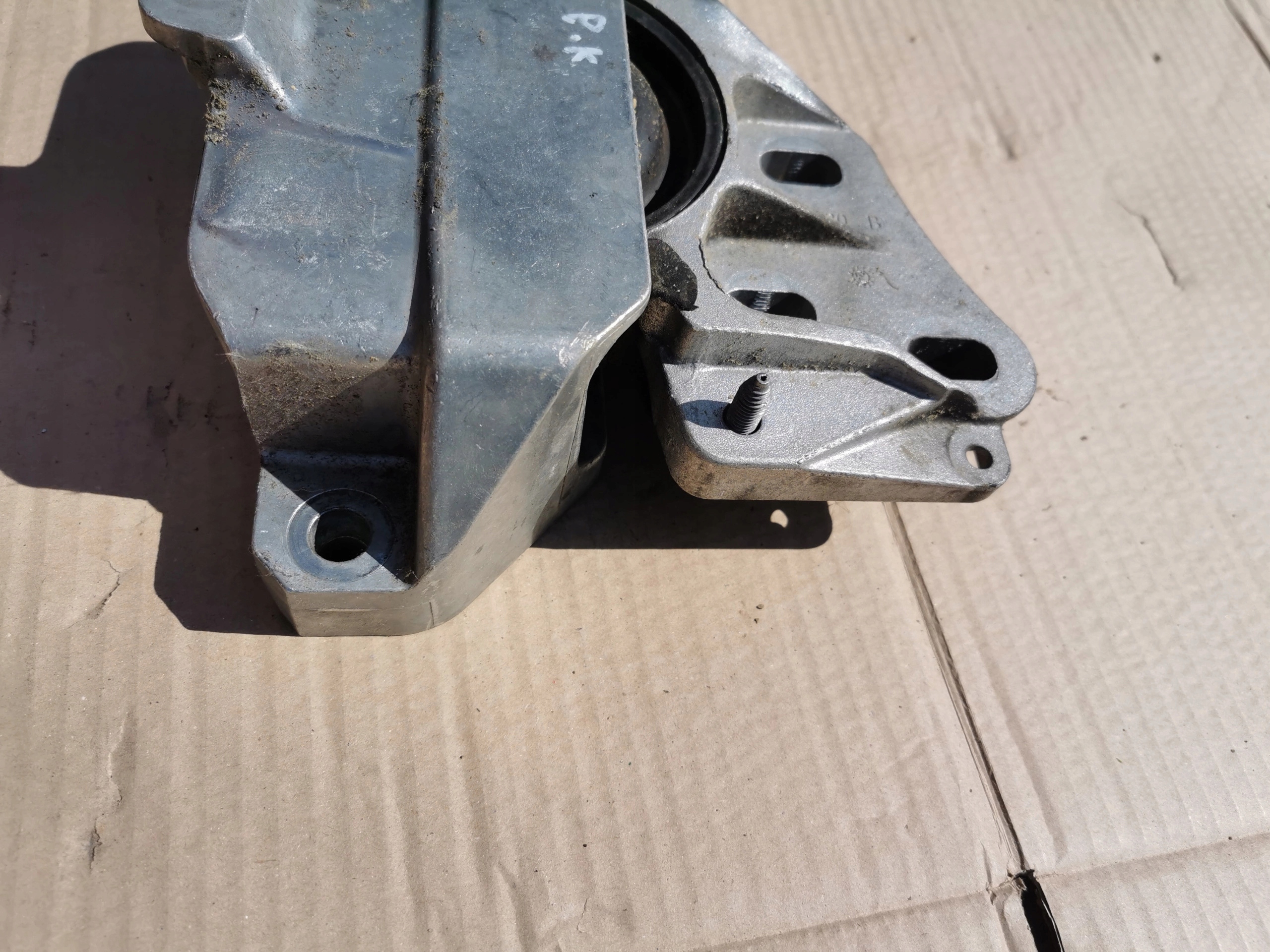 MERCEDES GLA CLA A KLASA A35 B A2472406100 KLASA engine mount
