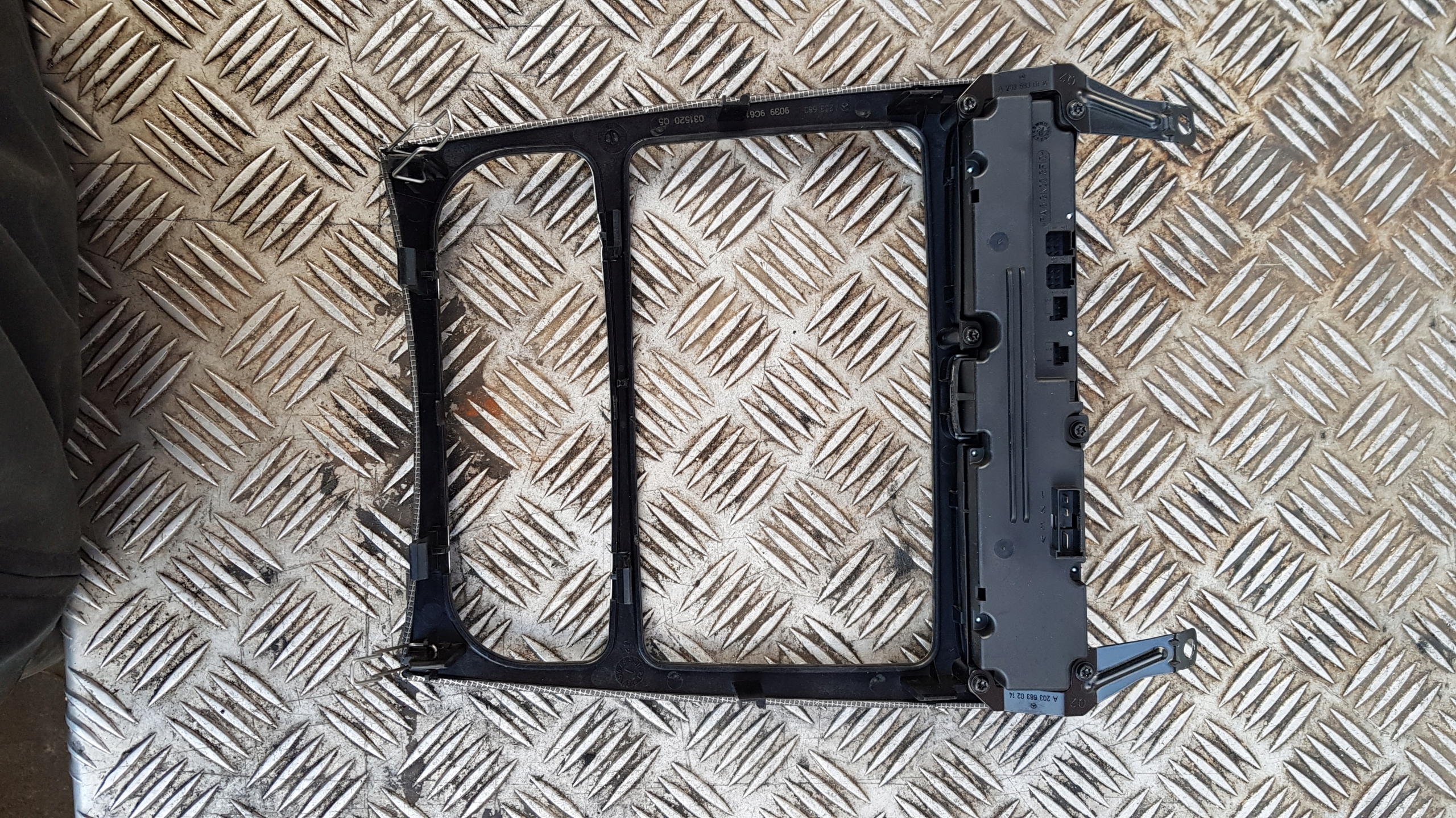 MERCEDES W203 frame cover switch AWARYJNY
