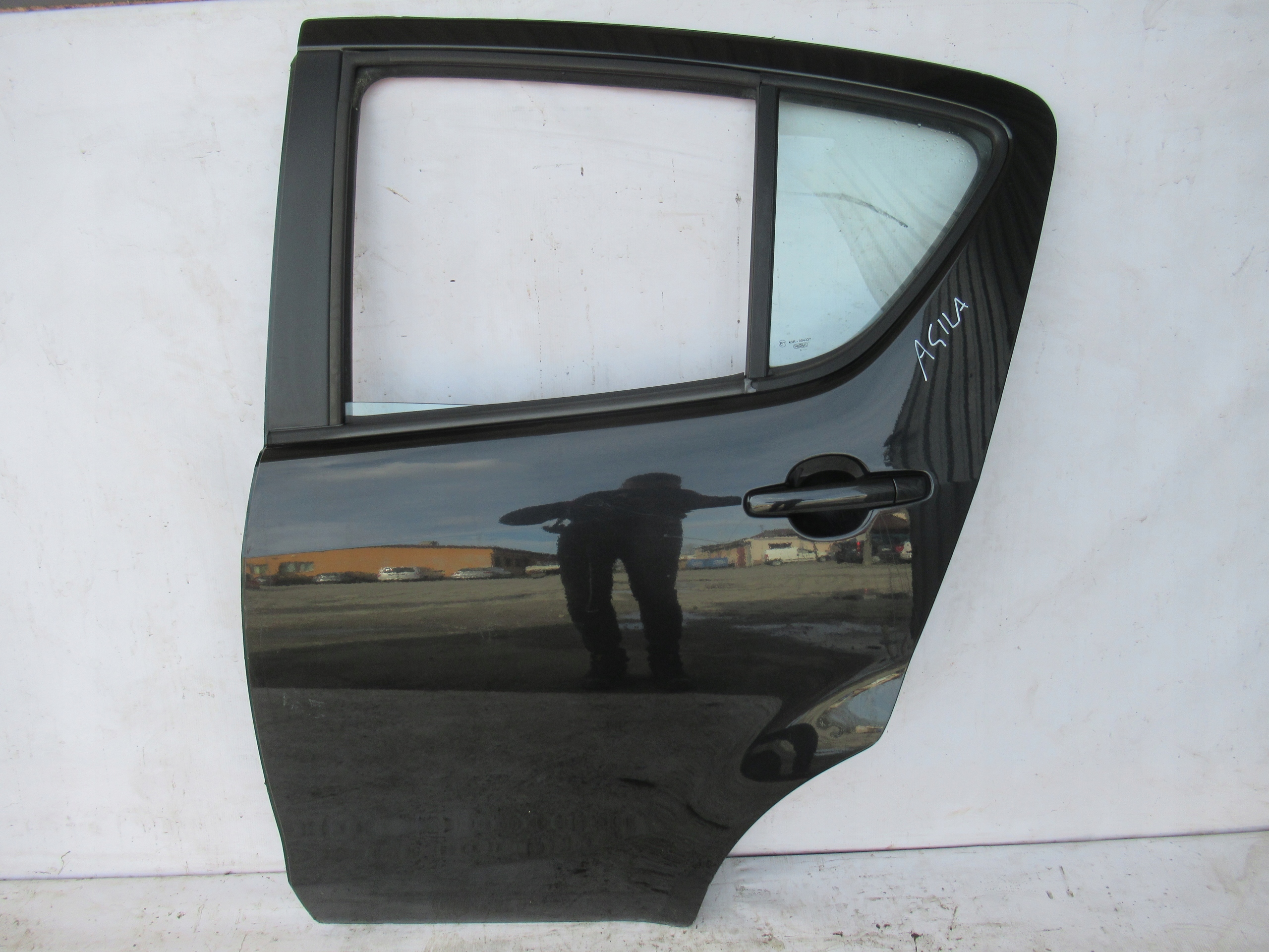 door rear part rear. left AGILA B SPLASH 08