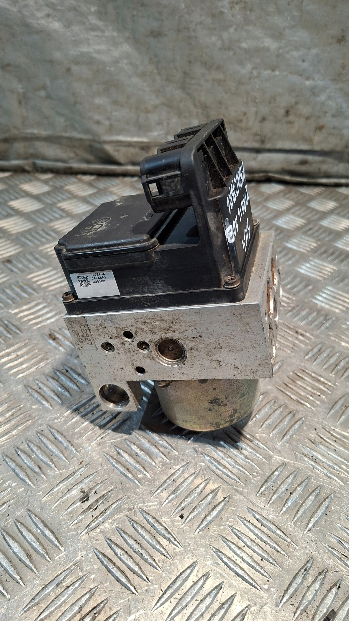 pump ABS NISSAN X-TRAIL T30 2.0B