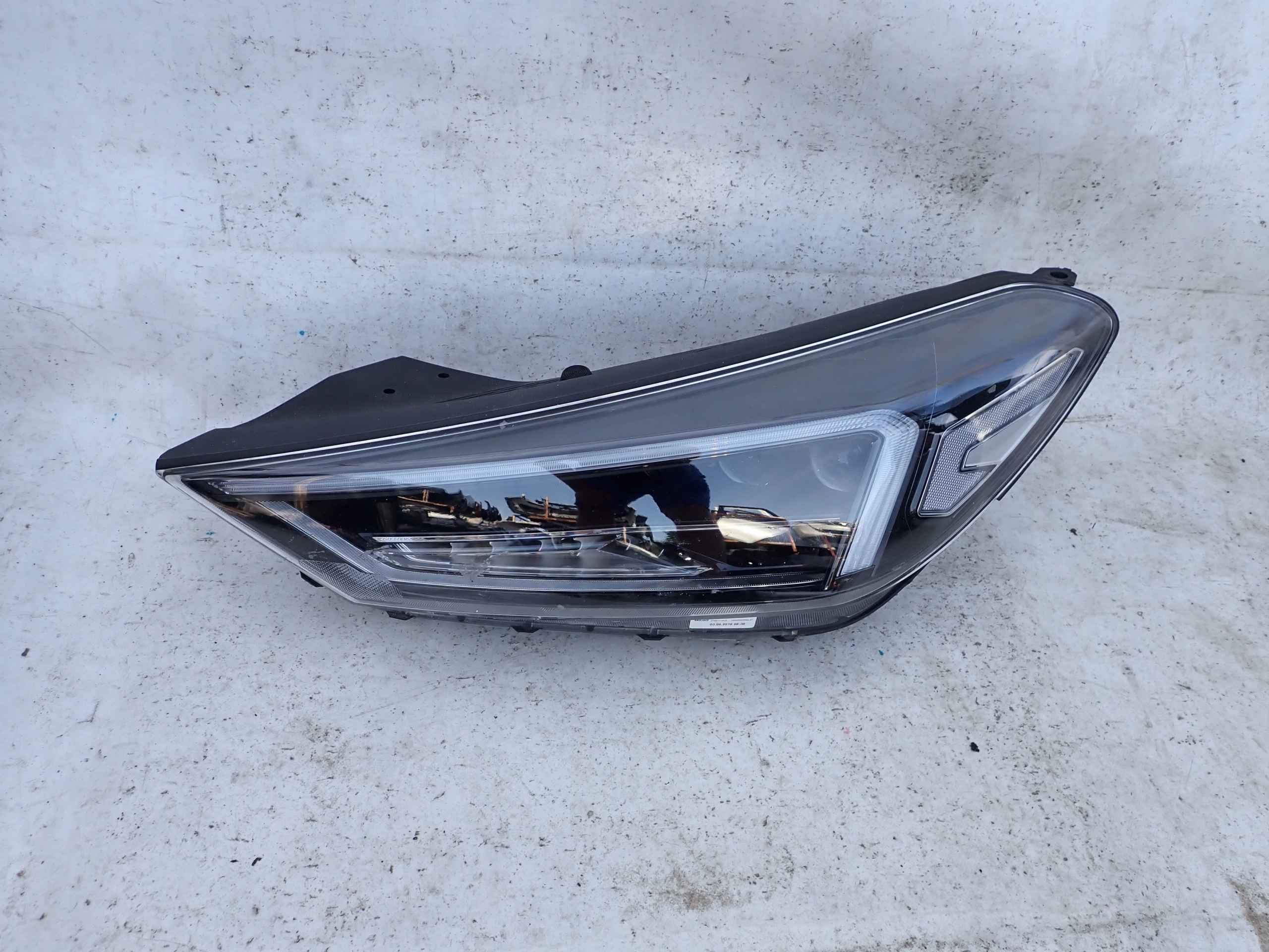 HYUNDAI TUCSON III LIFT 18- light left front