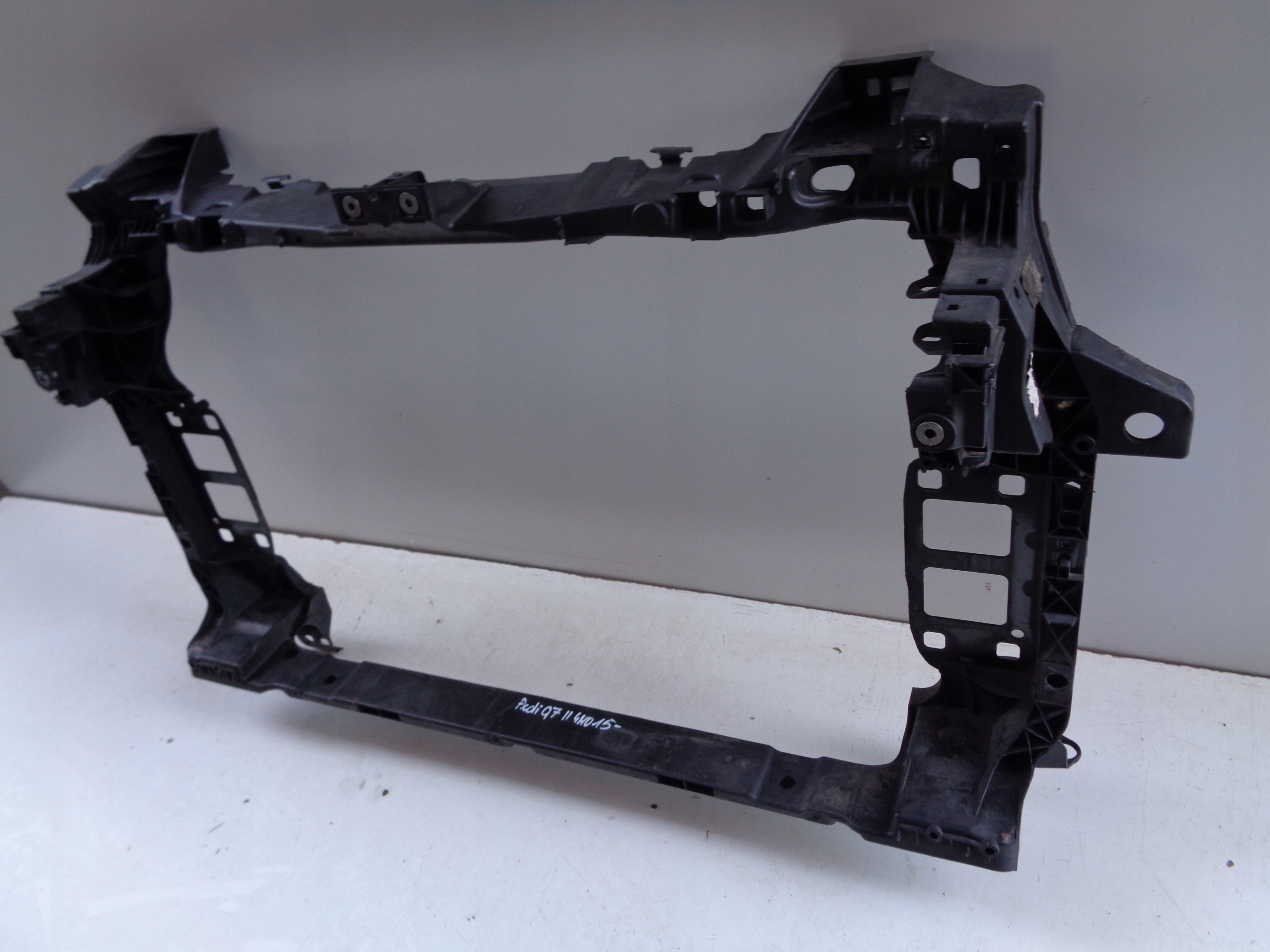 bar, wall front AUDI Q7 II 4M 4M0 15