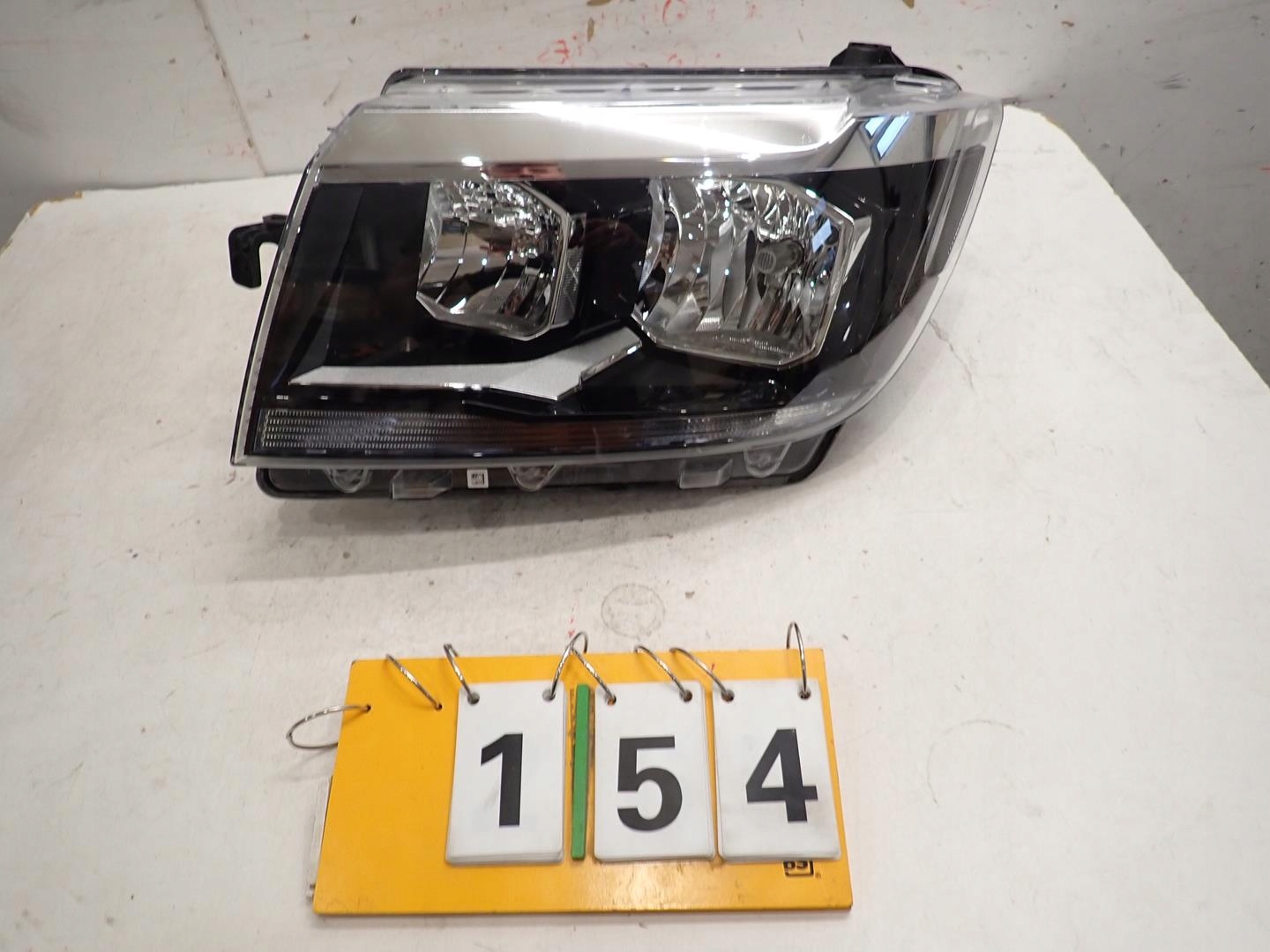 light front front left VW CRAFTER II MAN TGE 2017- 7C1941005B
