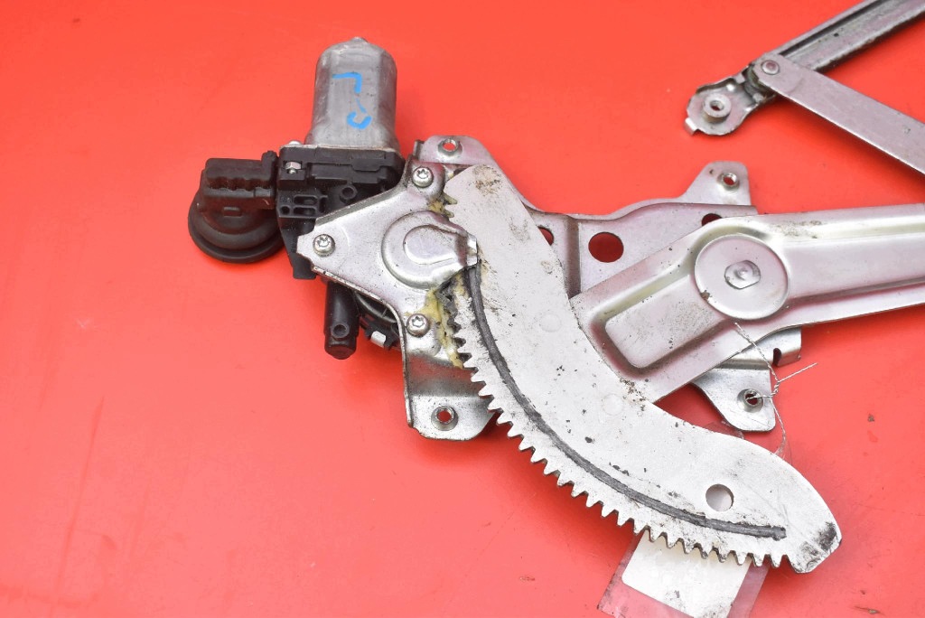 window regulator left front EU 83460-63J00 SUZUKI SWIFT 4 IV MK6 5D HB 04-10