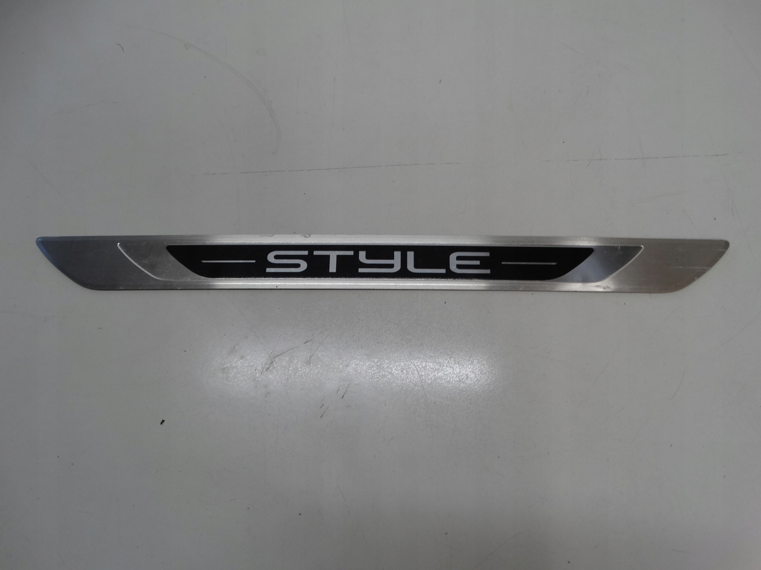 Эмблема стиль левый VW GOLF VI накладка порога декор