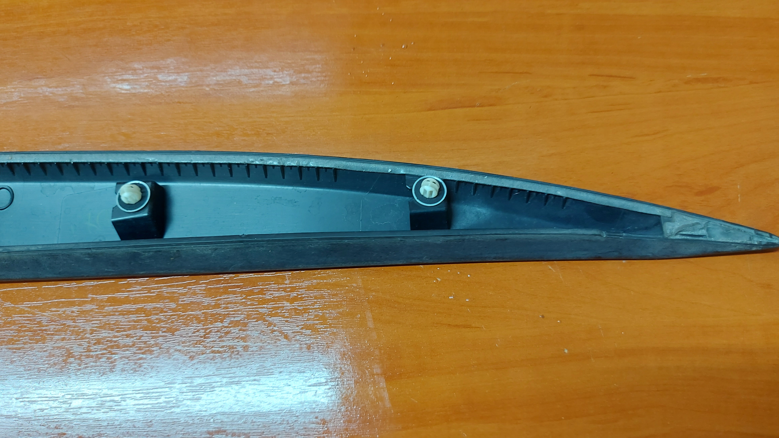 moulding door left front TOYOTA AYGO X 22