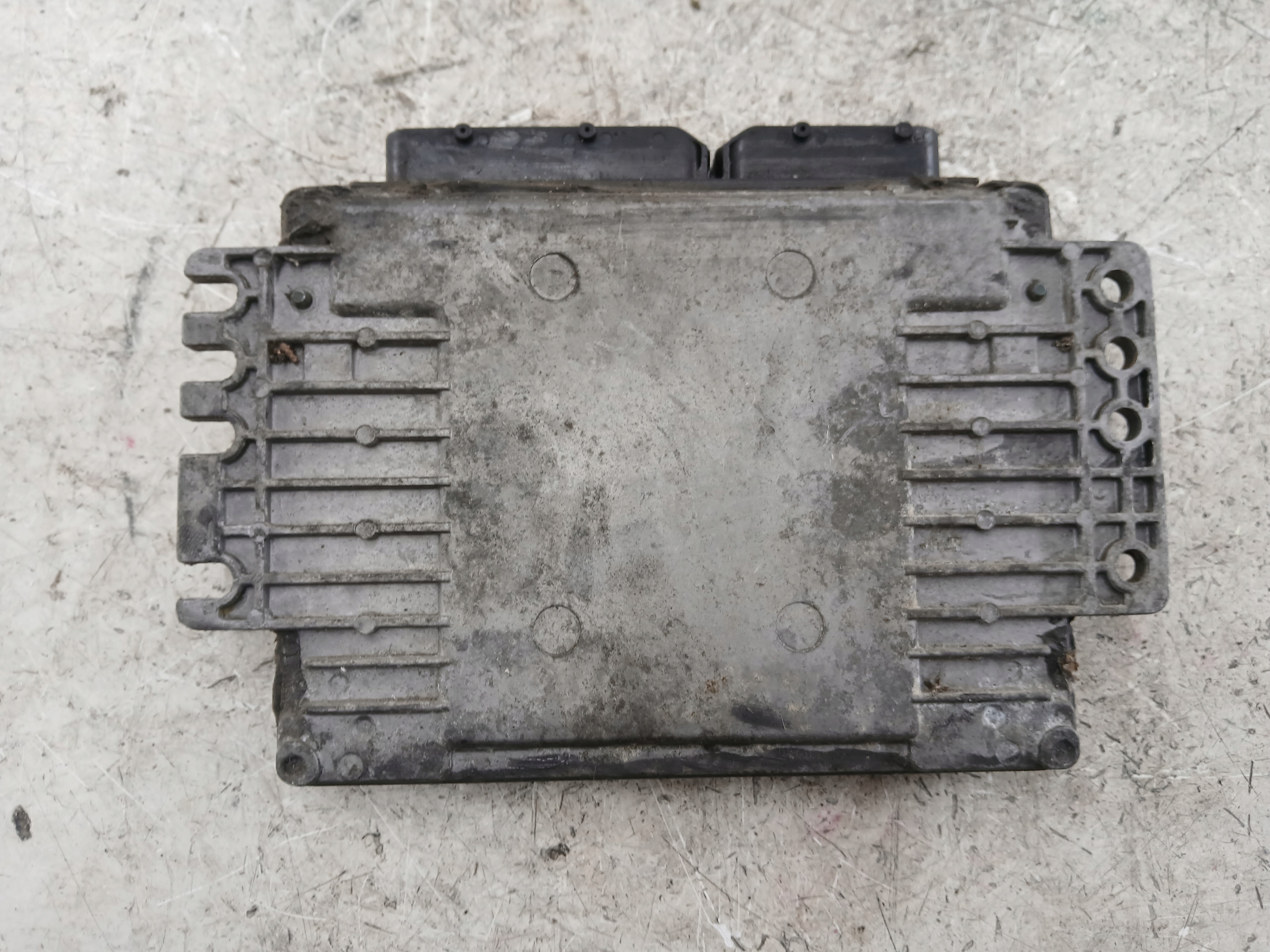 NISSAN MICRA K12 1.2 control unit of the engine MEC37-320