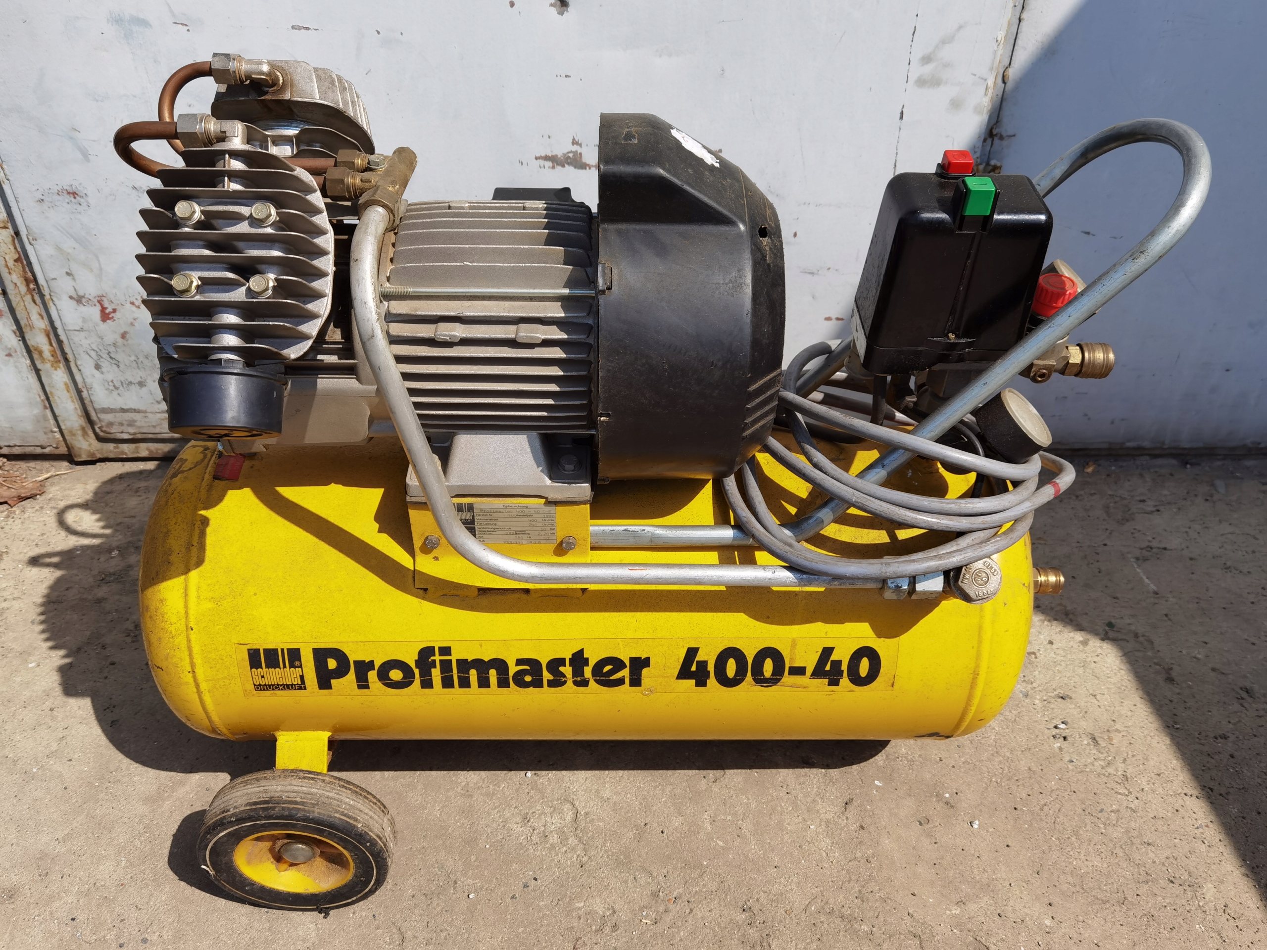 Kompresor sprężarka Schneider Profimaster 400-40 Zasilanie sieciowe