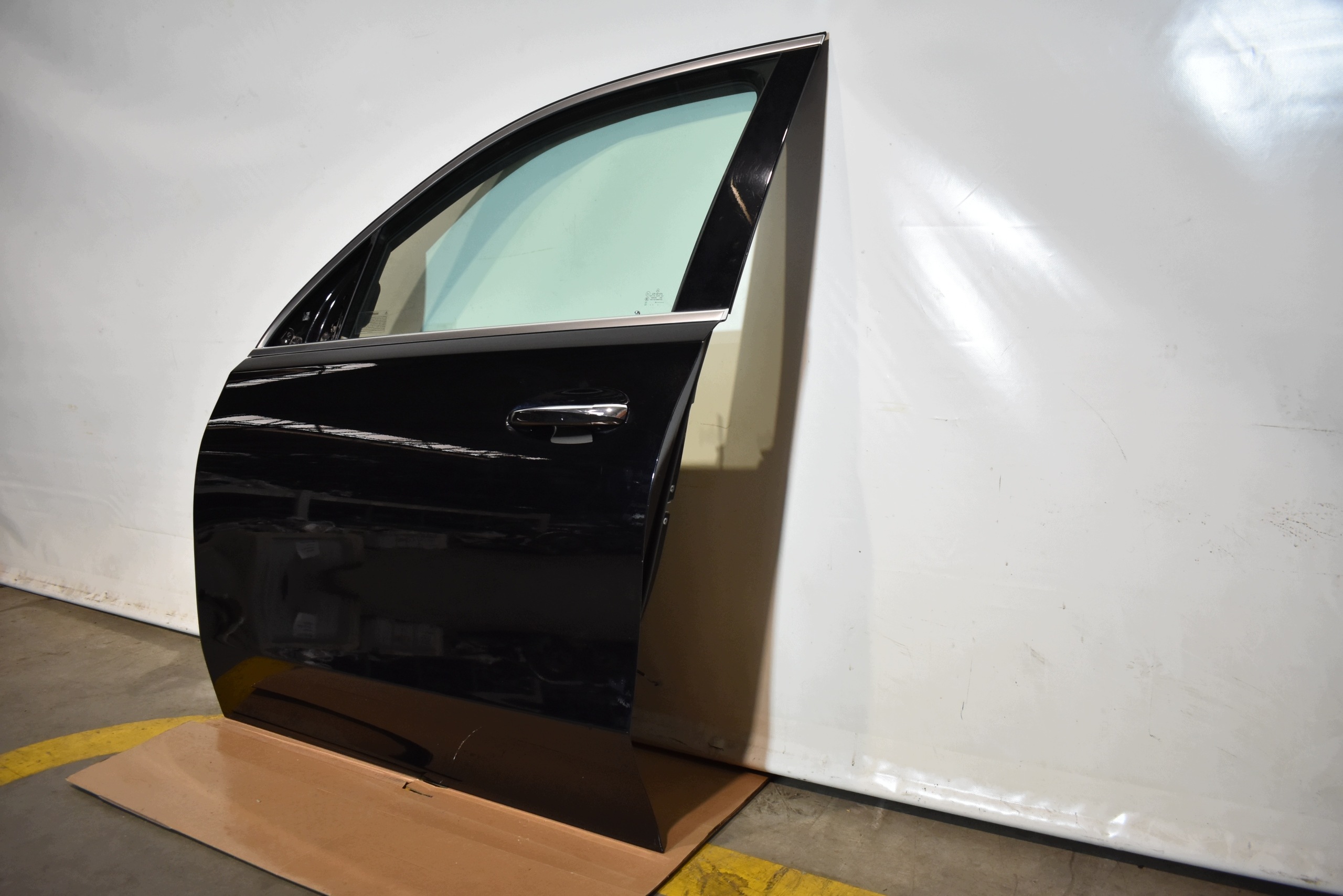 IDEALNE KPL. door front front left colour 040 MERCEDES GLS X167 1