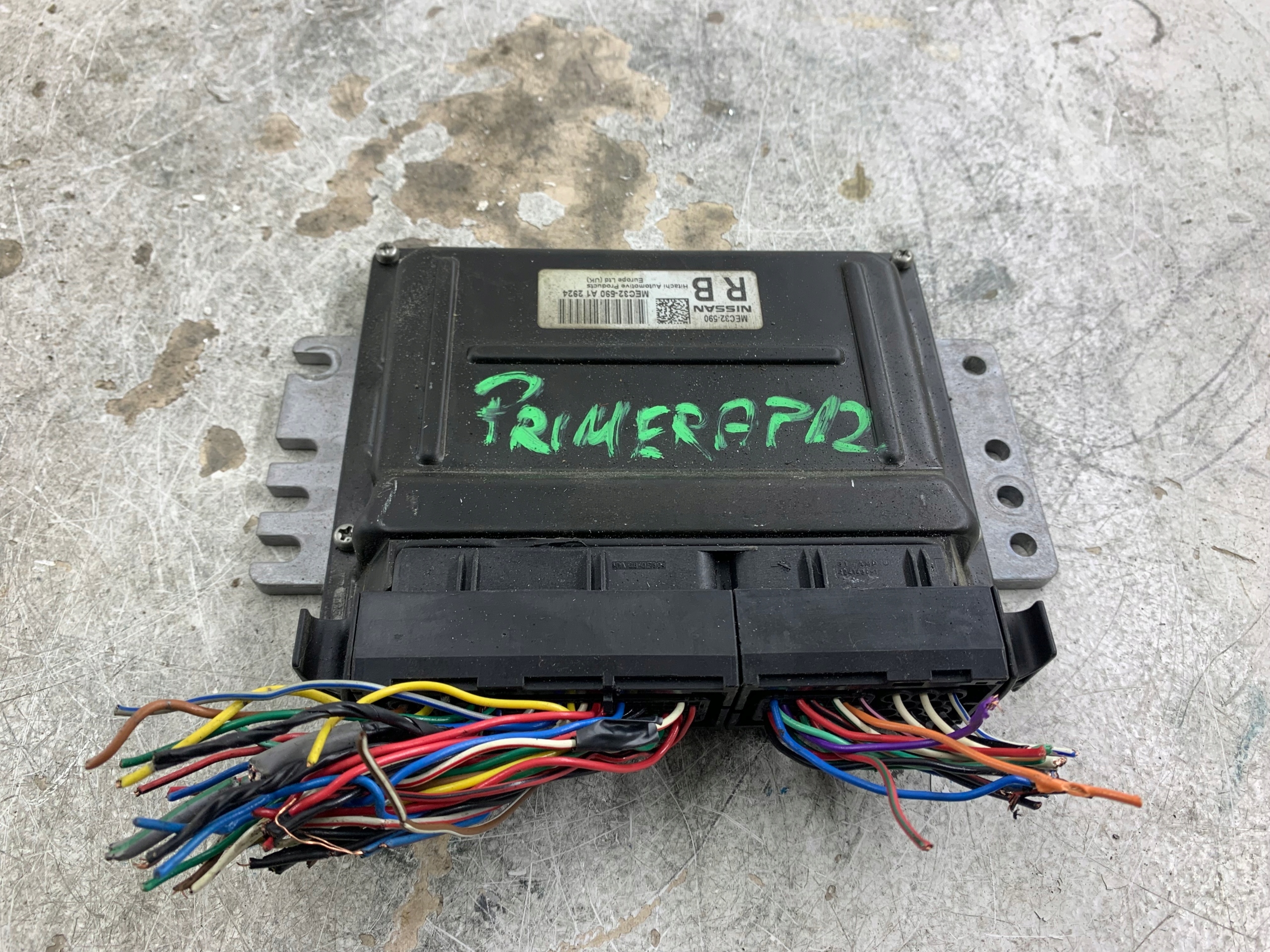 NISSAN PRIMERA P12 1.8 unité de commande électronique uce moteur MEC32-590