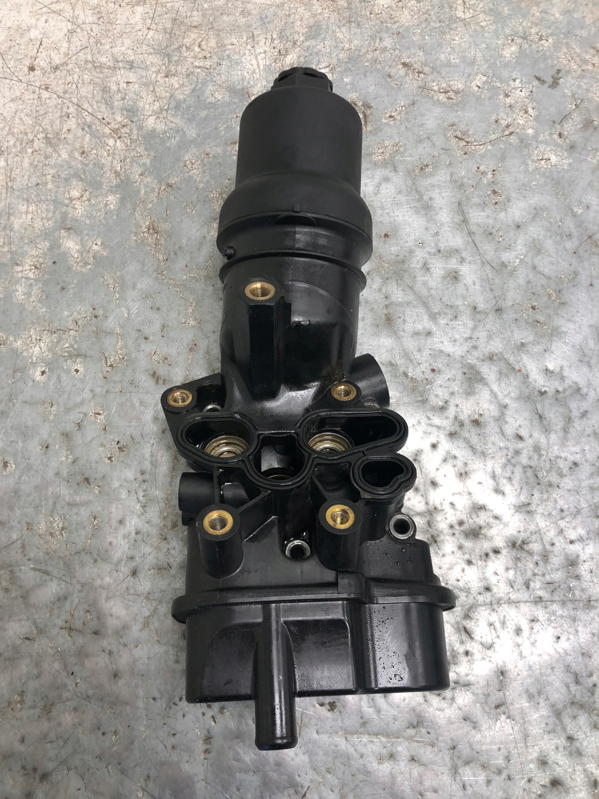 Gehäuse filter oil BLX 2.0 FSI VW GOLF V V10-4621
