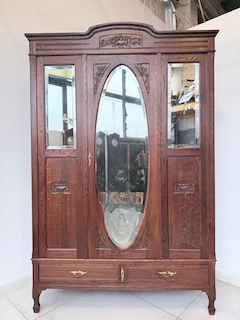 SZAFA DEBOWA Z LUSTRAMI