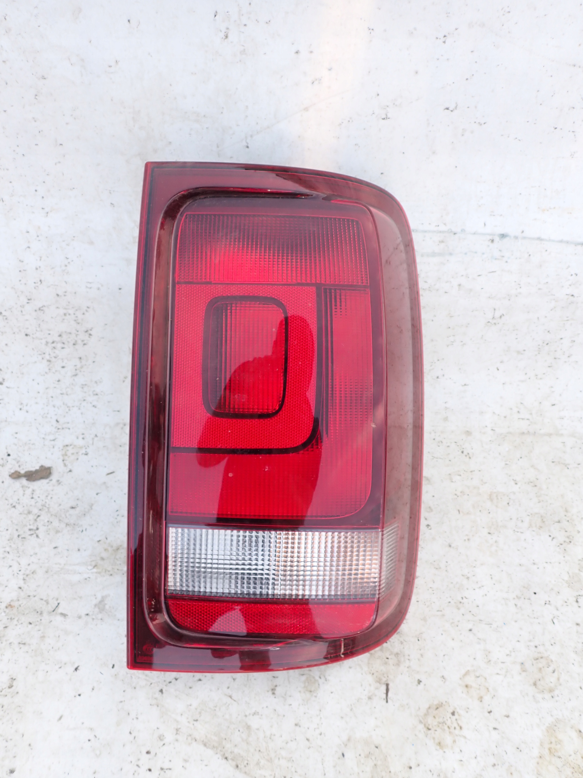 VW AMAROK 2H 10- light right rear part rear