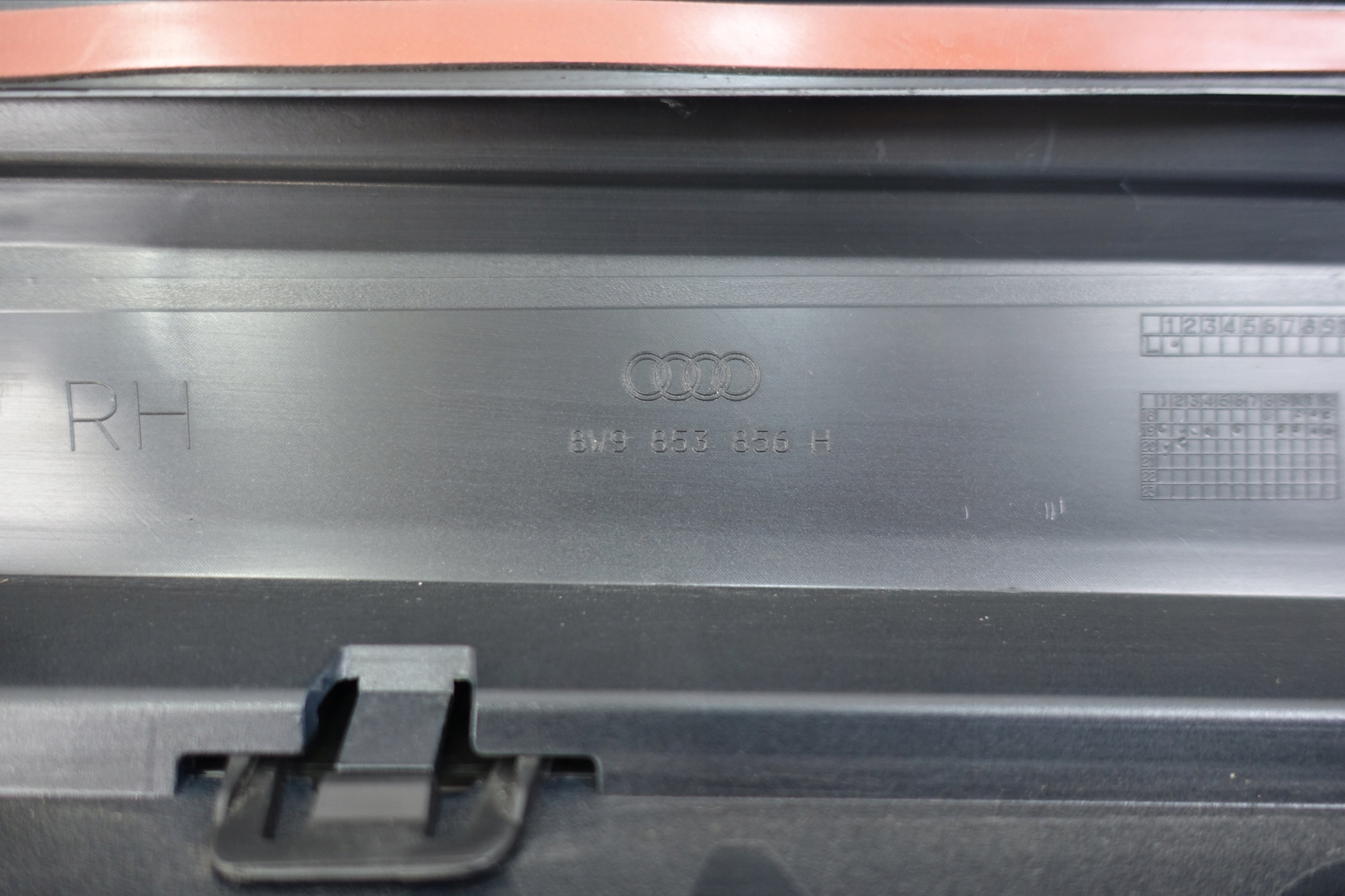 moulding threshold right AUDI A4 B9 LIFT ALLROAD 2019
