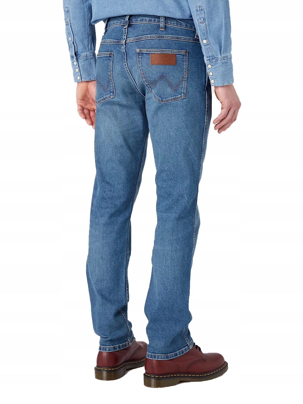 Pánské jednoduché džíny Wrangler Greensboro Shaker 112341415 36/32