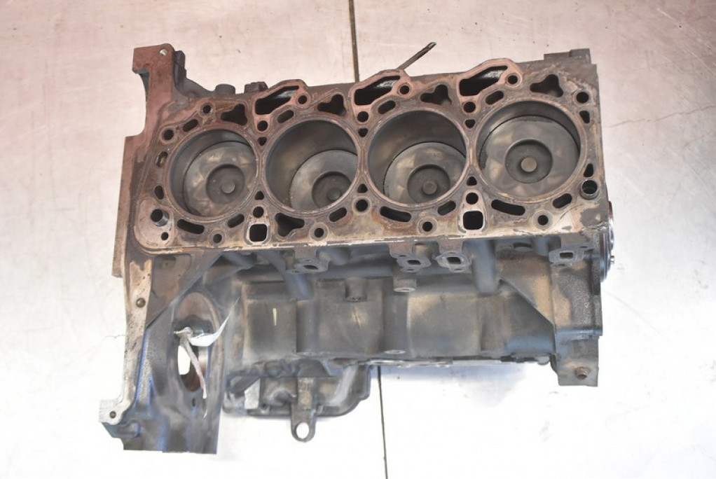BLOK DÓŁ SILNIKA WAŁ D2FB FORD TRANSIT 5 V 2.4 TD 120 KM 00-06 Numer katalogowy części D2FB