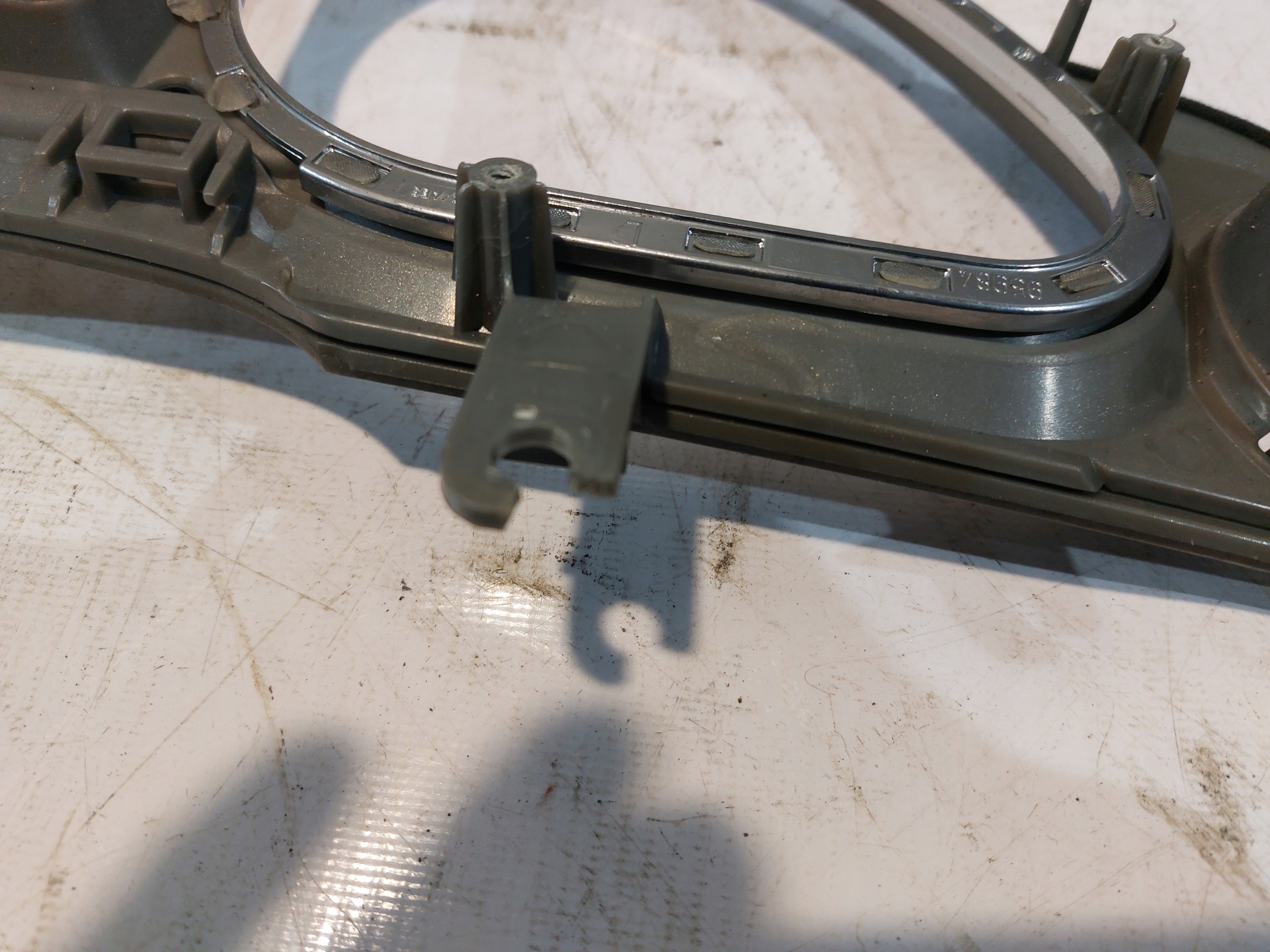 rahmen blende abdeckung des kombiinstruments AUDI A6 C6