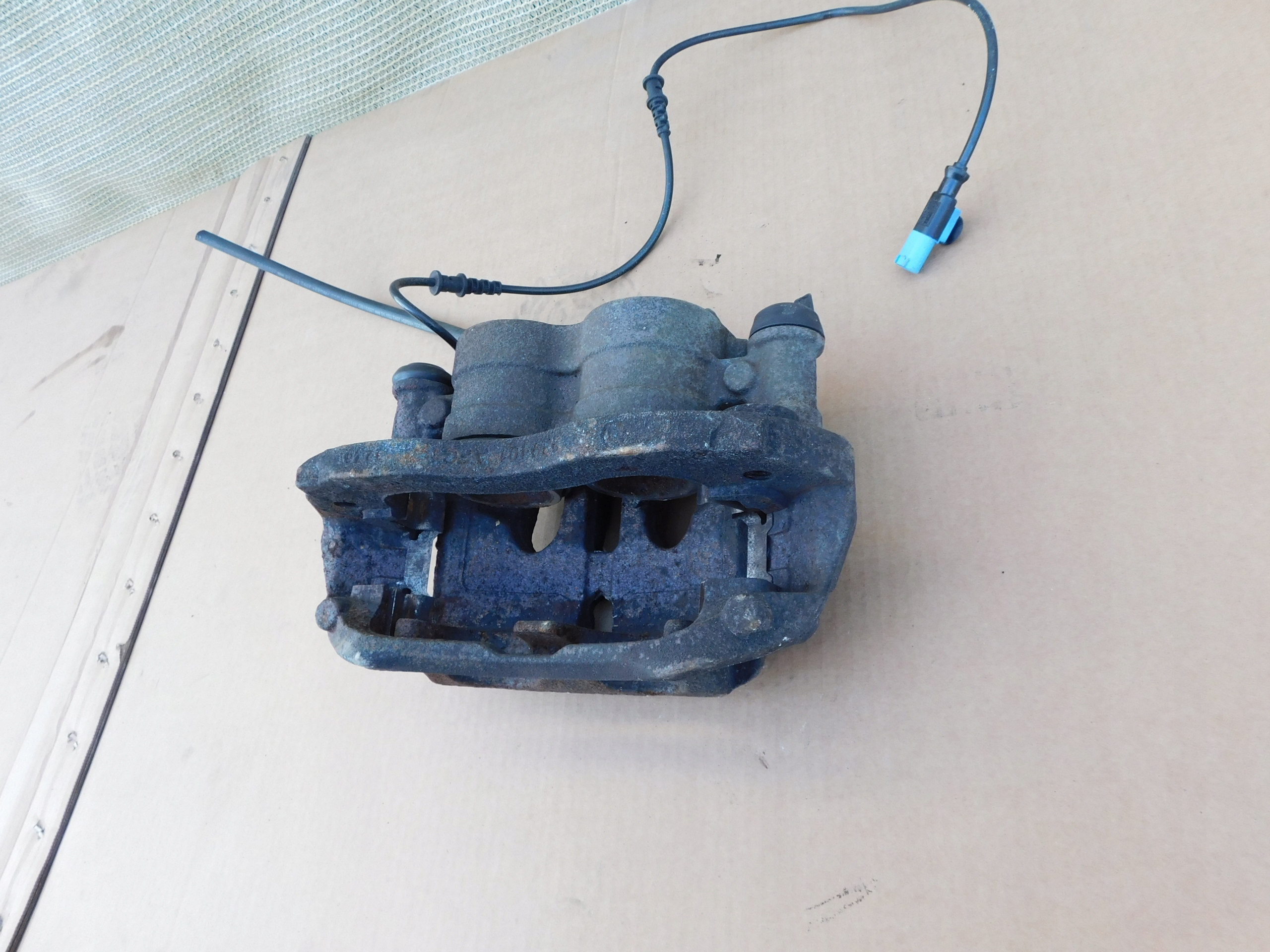 caliper brake jarzmo front blizniak Sprinter 906 VW Crafter OEM right OR