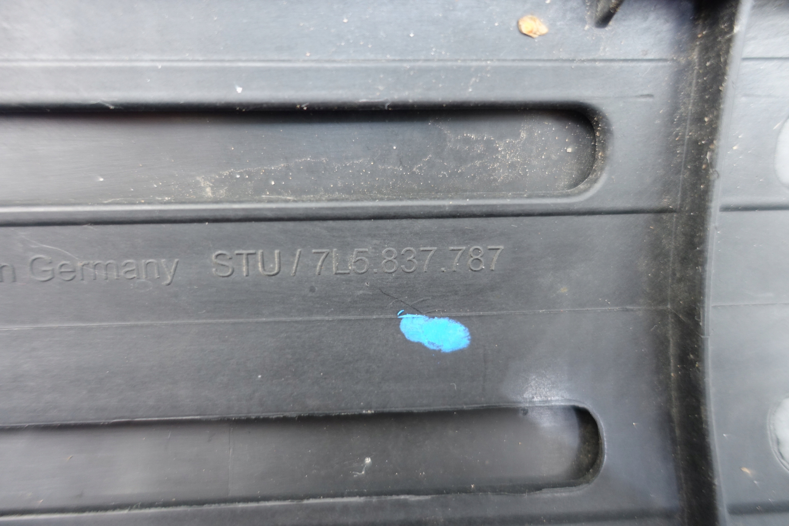 moulding door left front PORSCHE CAYENNE 7L5