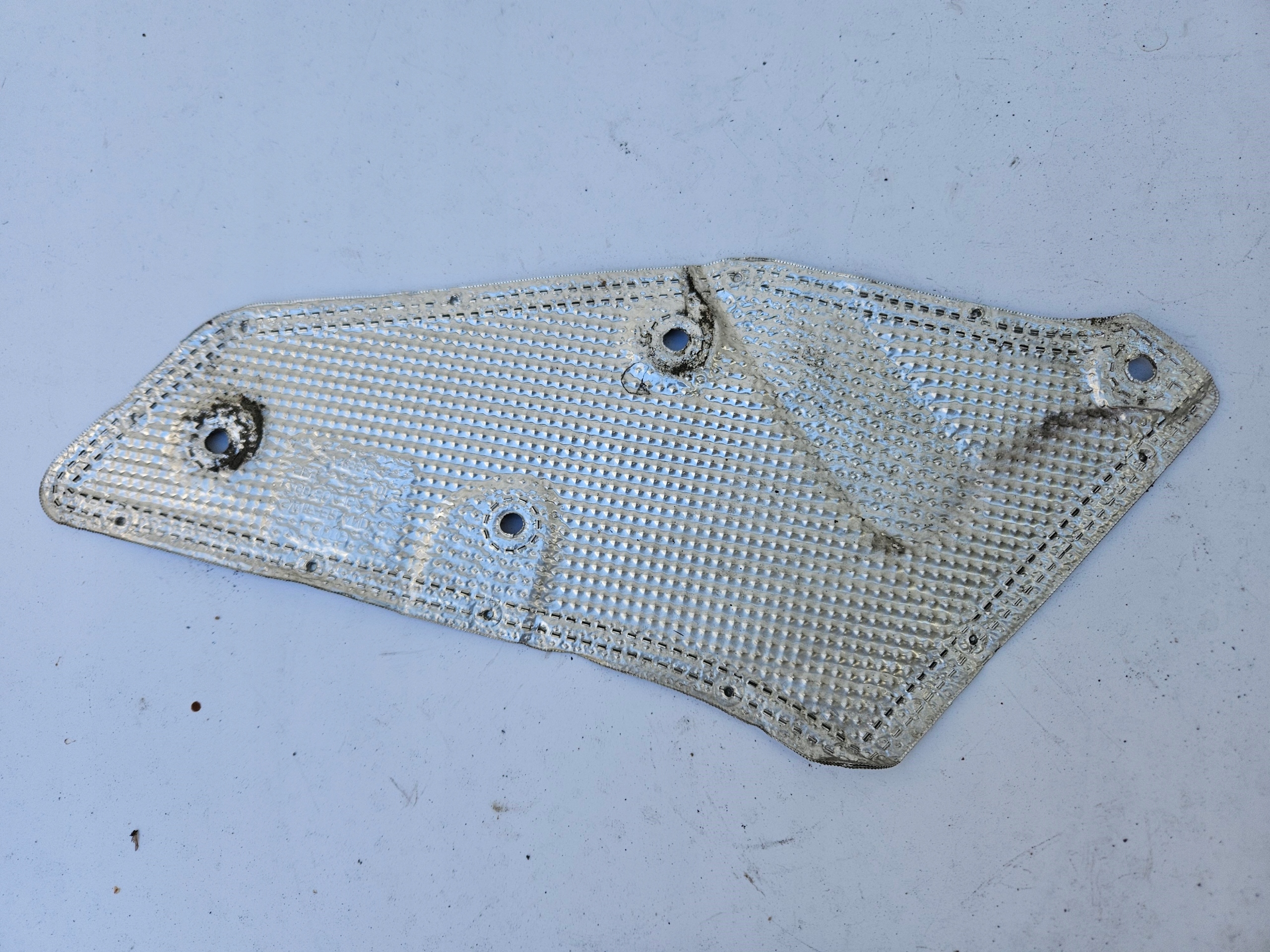 Blende Abdeckung TERMICZNA PODLUZNICY rechts AUDI S6 S7 C7 4G 4G0804162A