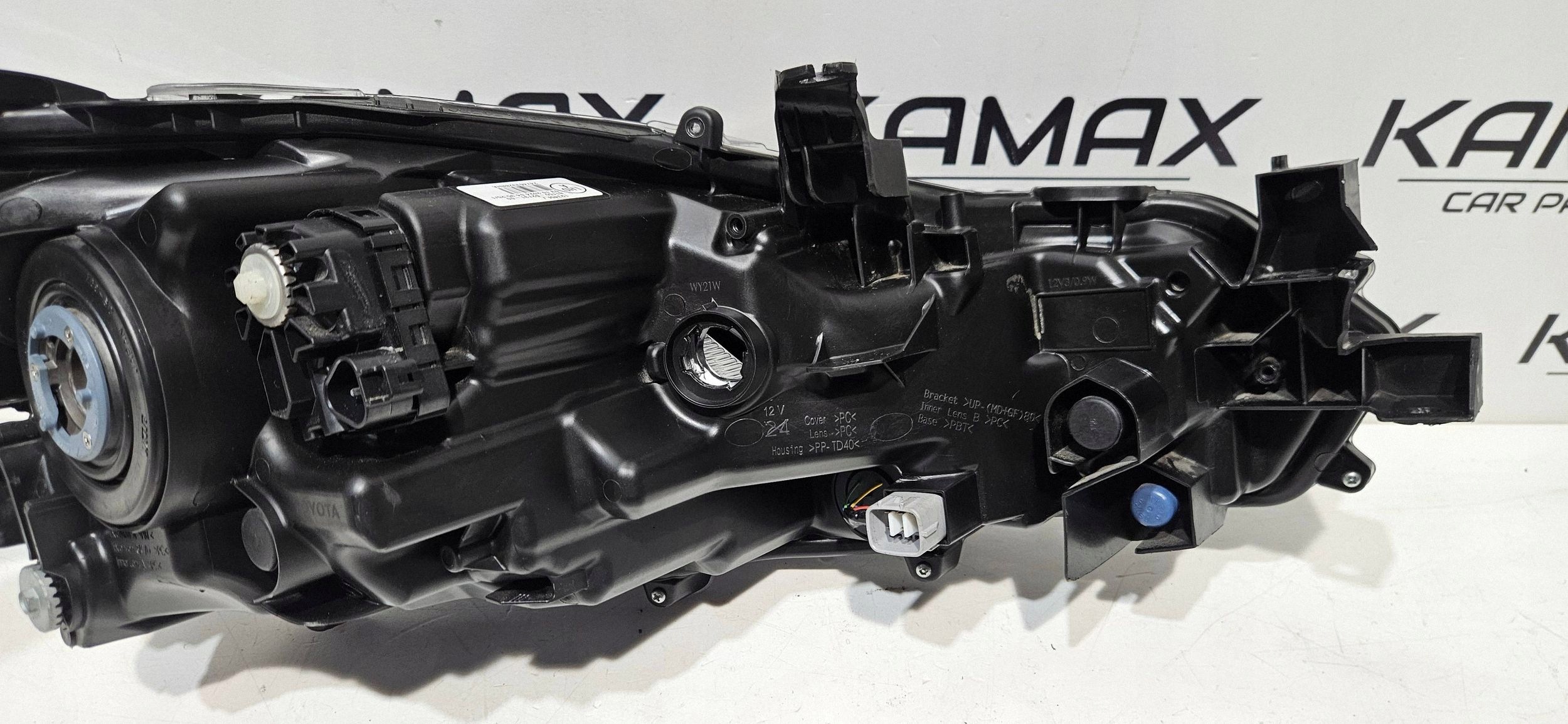 Reflektor left side Toyota Corolla E210 E21 8115002T31