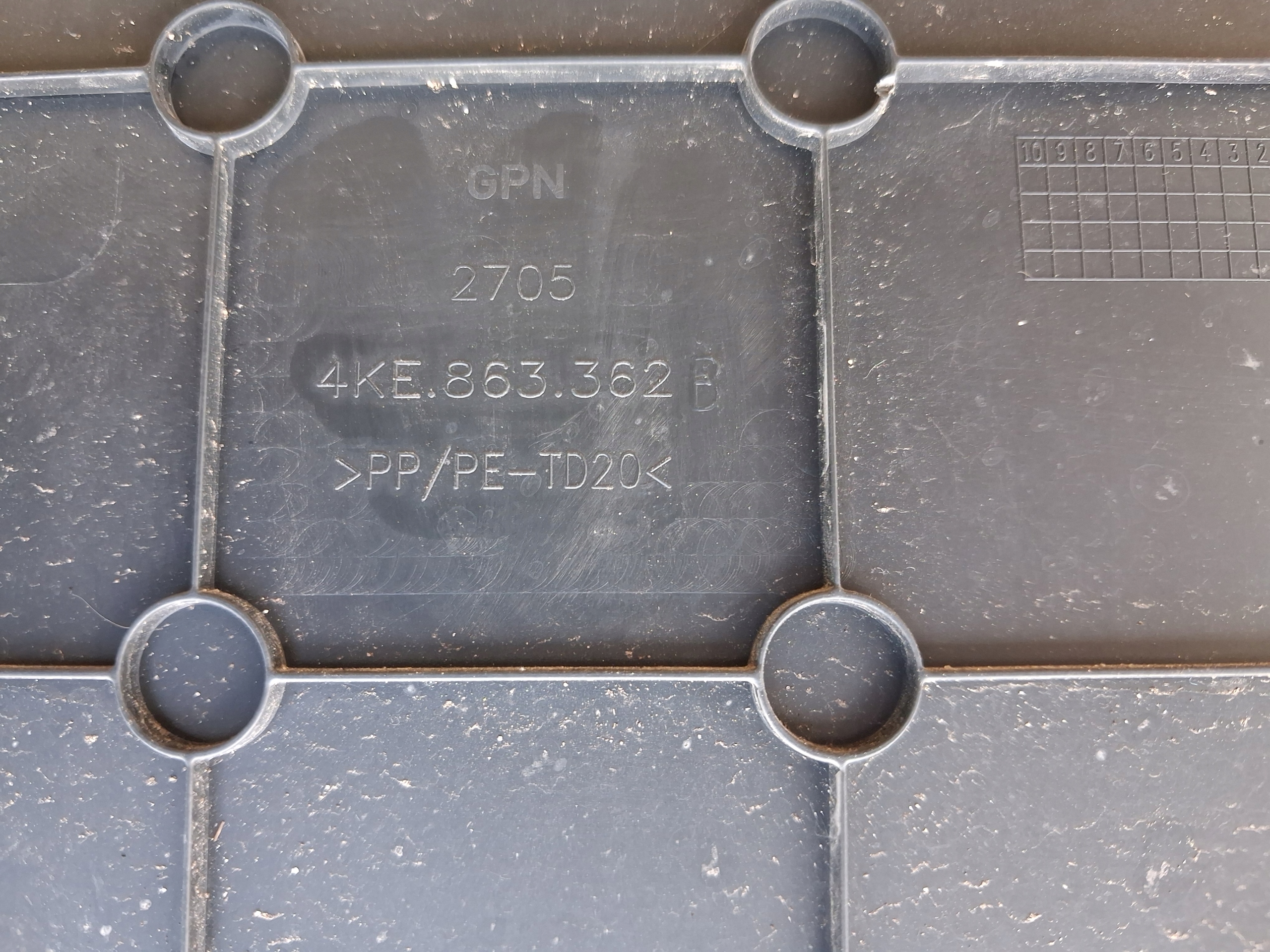 passenger compartment boot front AUDI Q8 E-TRON 4KE863362B 4KE863369