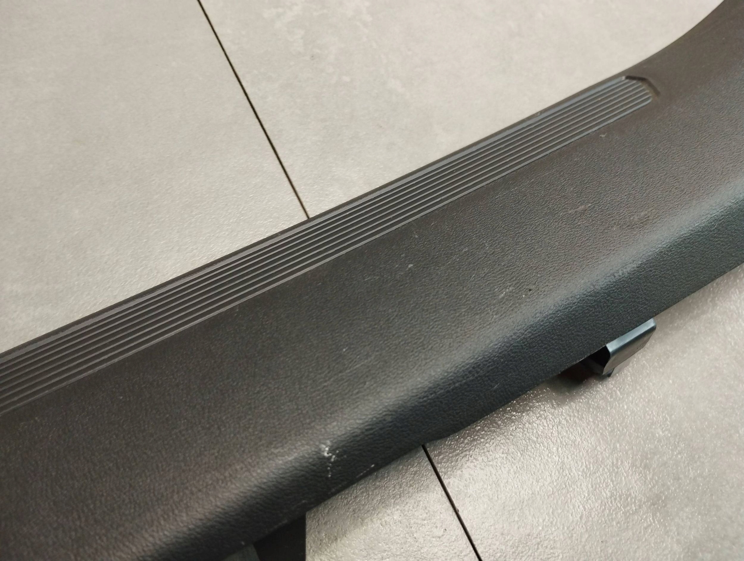 Audi Q4 e-tron Blende Abdeckung DER SCHWELLE 11A853372A
