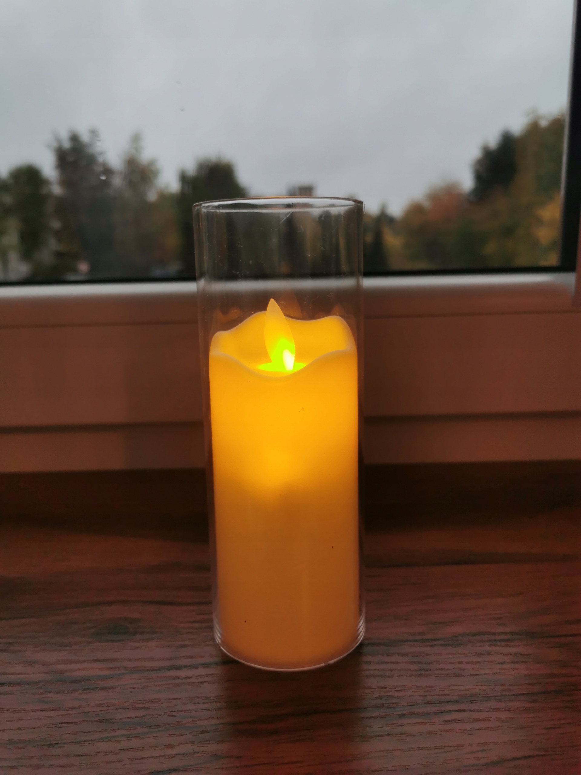 ŚWIECZKA LEDOWA ELEKTRYCZNA Płomień złota 12,5 cm Kod producenta Llgold