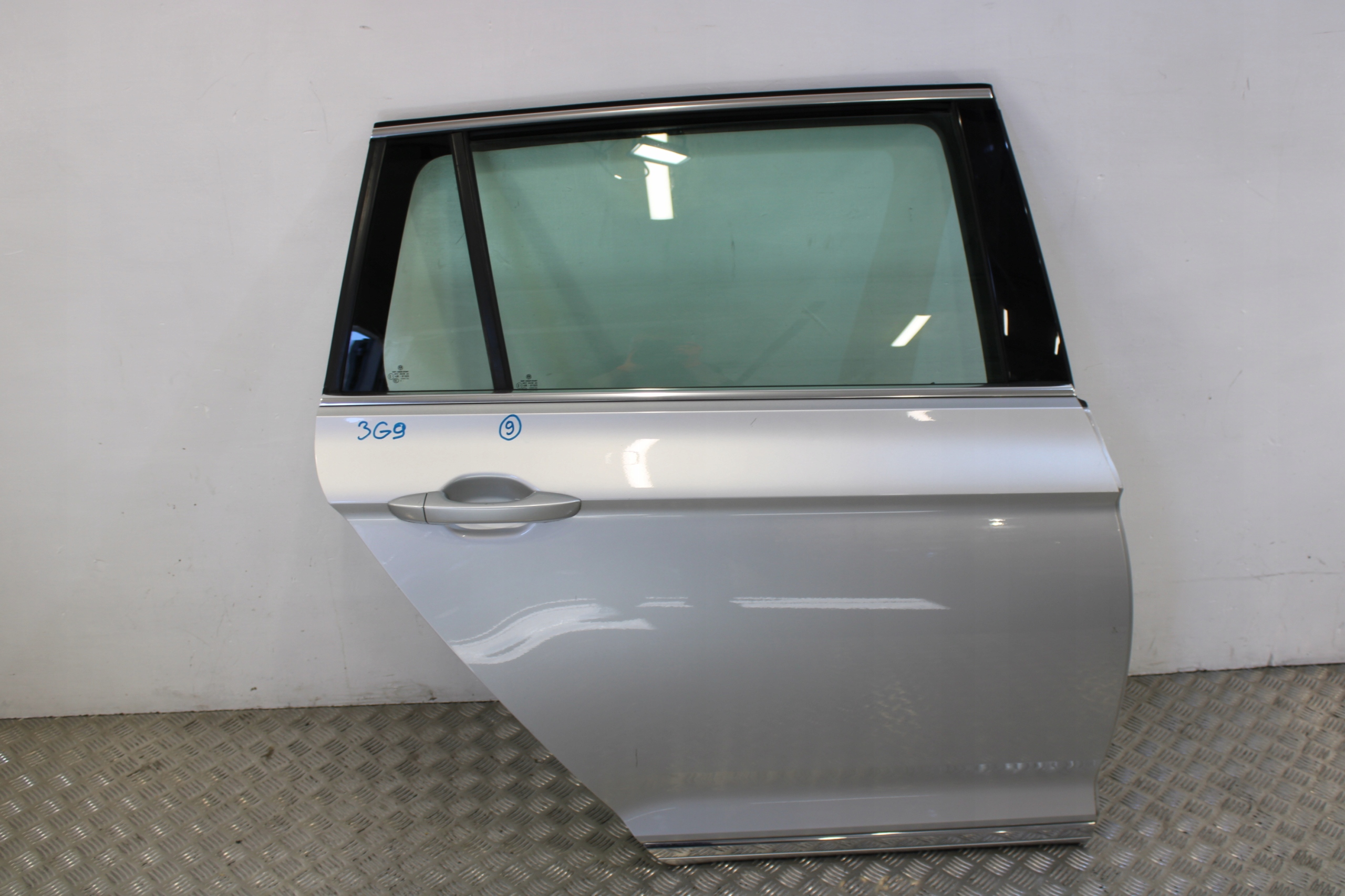 door right rear part right rear. complete VW PASSAT B8 3G0 3G9