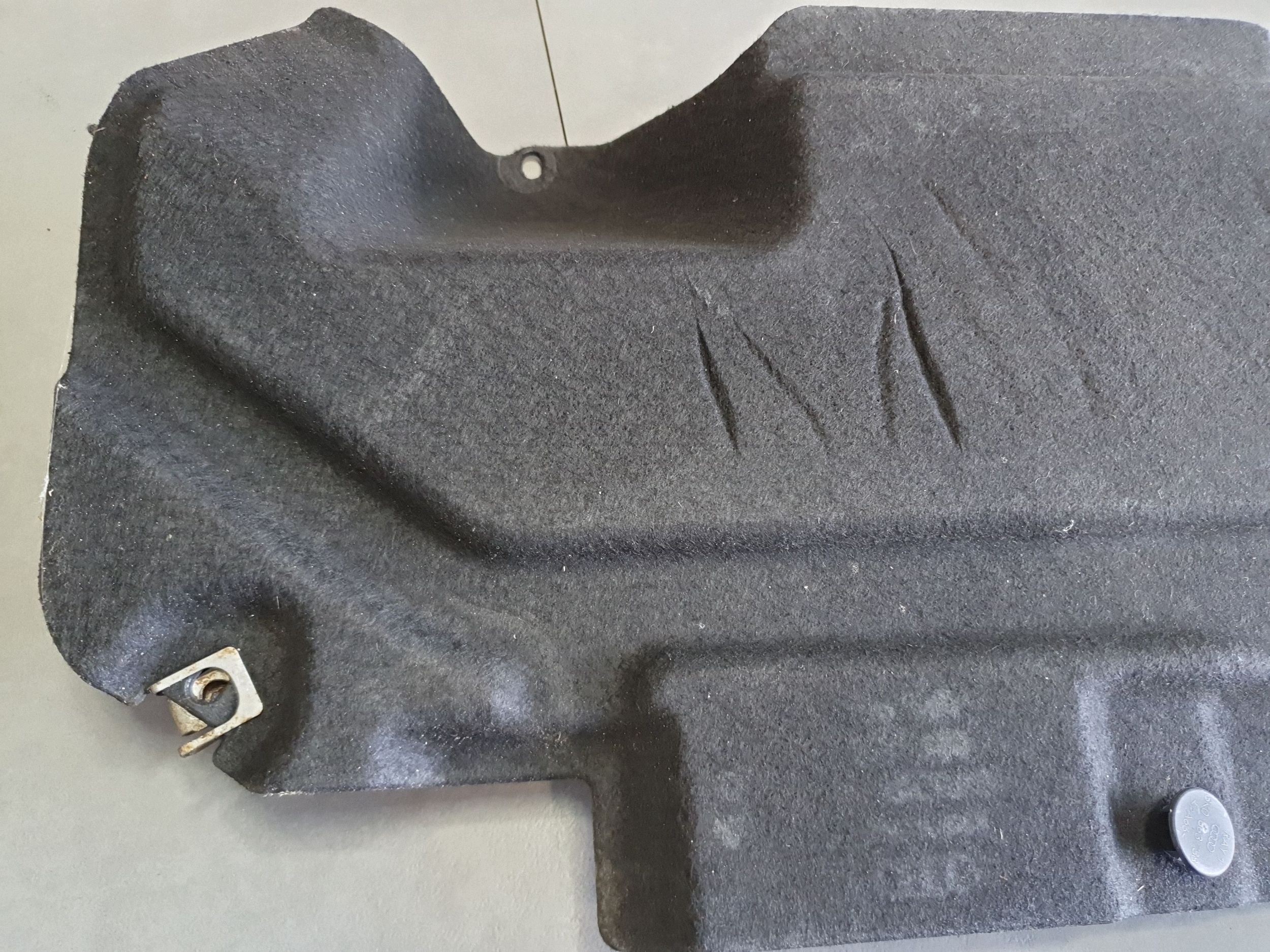 Audi Q7 4M cover front chassis left 4M0825285F